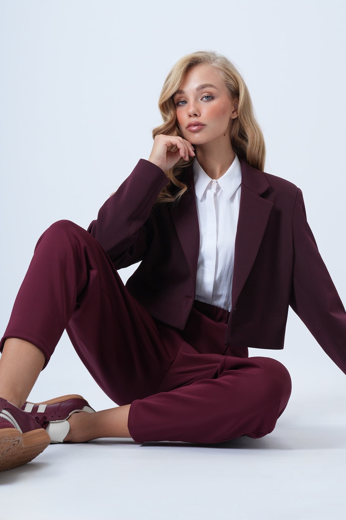YAKA DETAYLI İÇİ ASTARLI KALIN CROP CEKET - BORDO