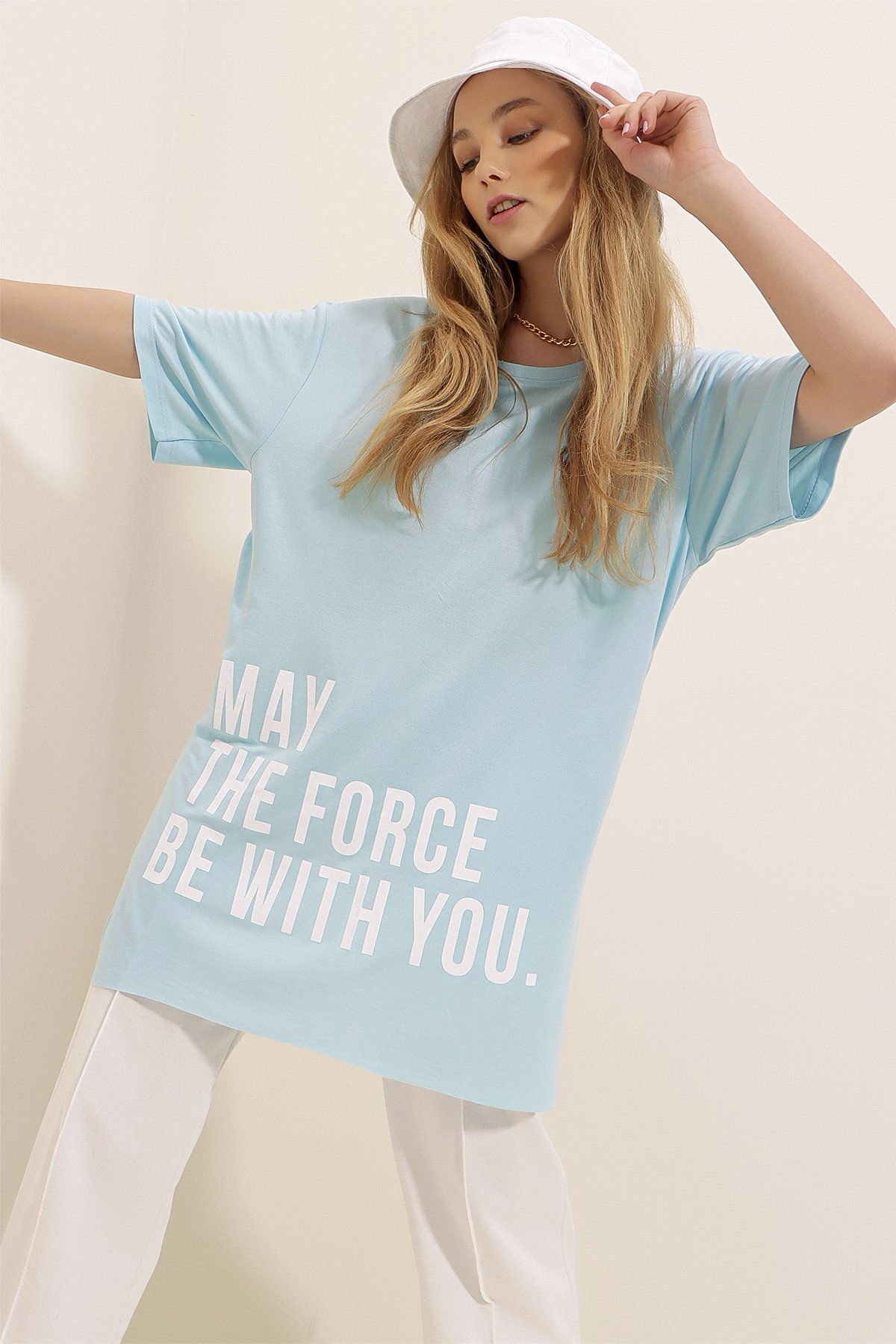 Yanı Yırtmaçlı Bisiklet Yaka Baskılı Pamuklu T-Shirt - Mavi
