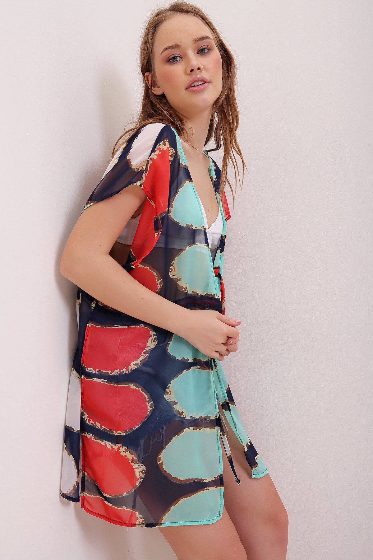 Yanı Yırtmaçlı Desenli Kimono - Kırmızı