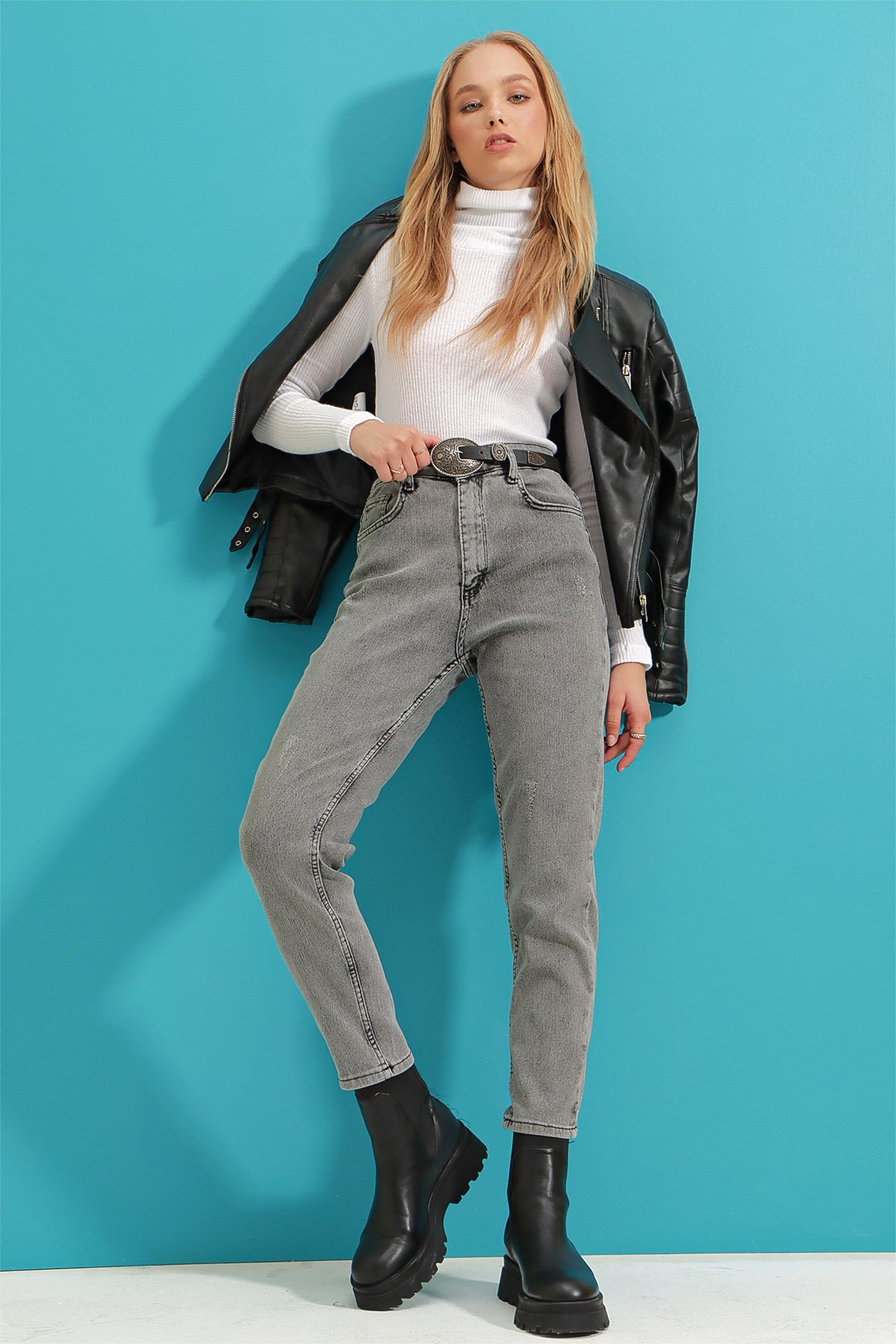 Yüksek Bel Beş Cepli Likralı Mom Jeans - Açık Antrasit