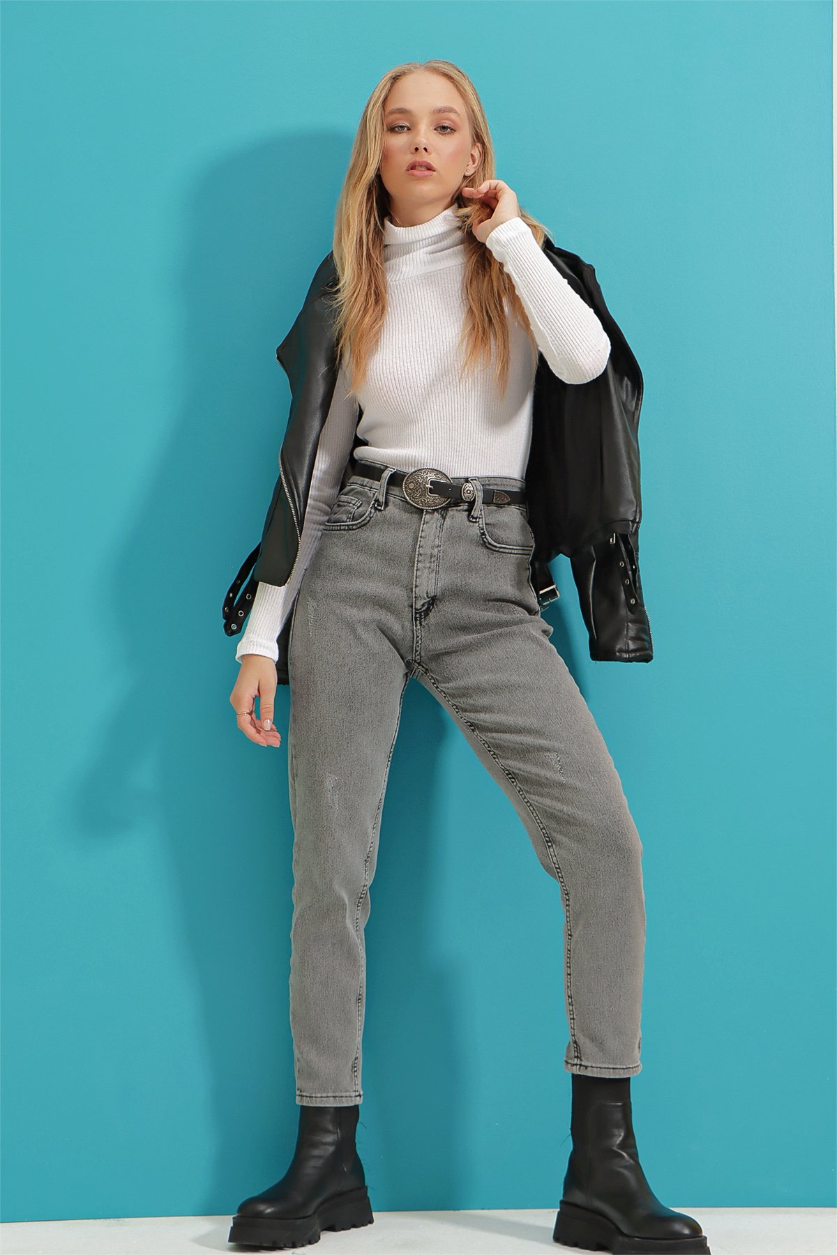 Yüksek Bel Beş Cepli Likralı Mom Jeans - Açık Antrasit