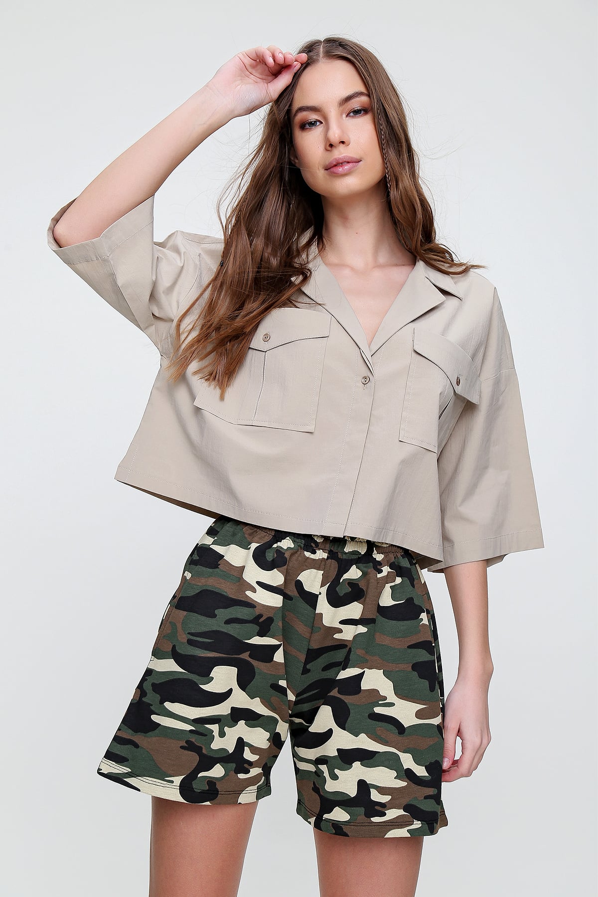 Zarf Cepli Crop Poplin Gömlek - Bej