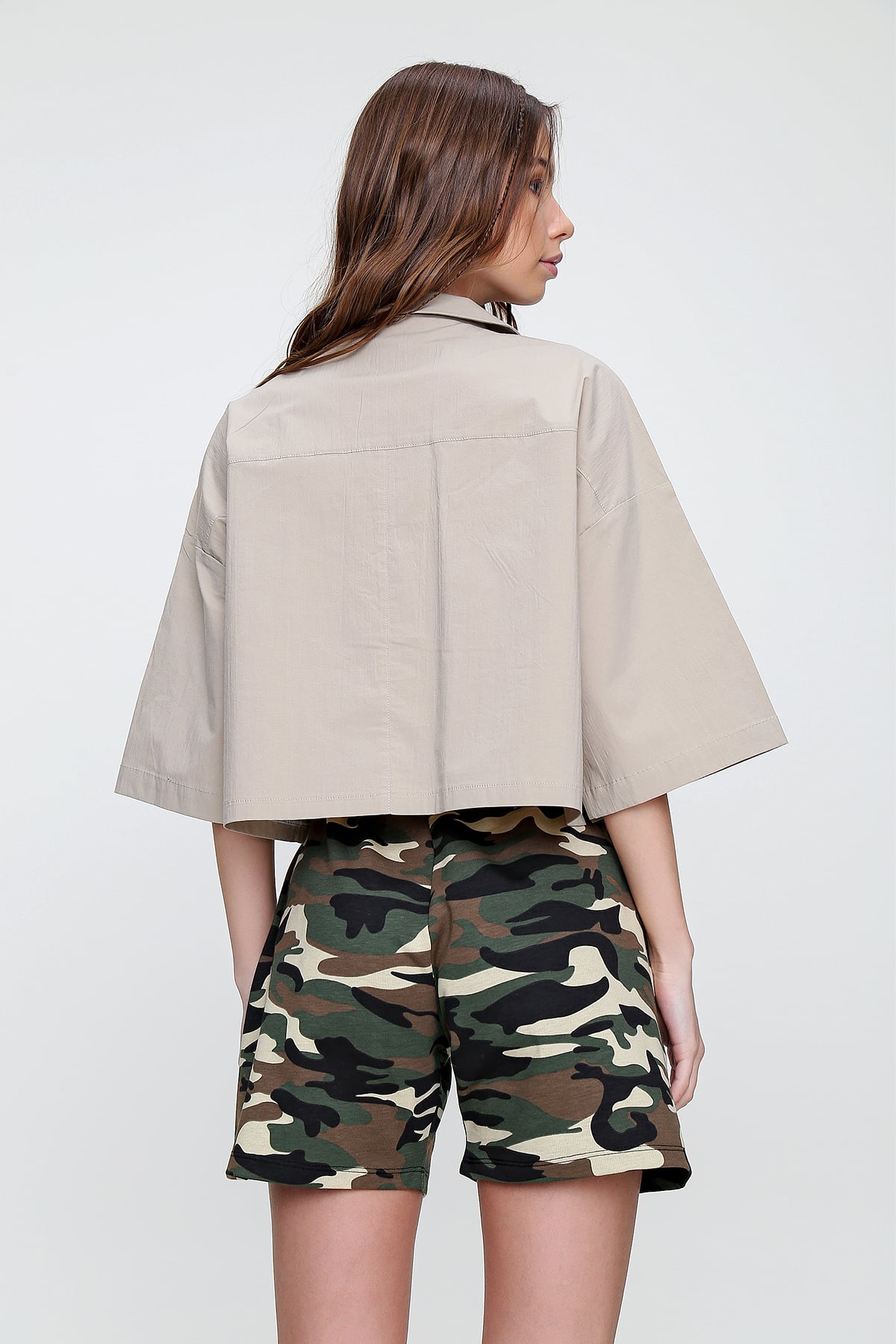 Zarf Cepli Crop Poplin Gömlek - Bej