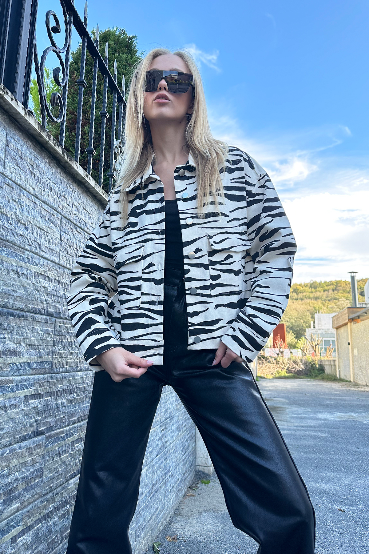 Zebra Desenli Crop Jean Ceket - Siyah-Krem