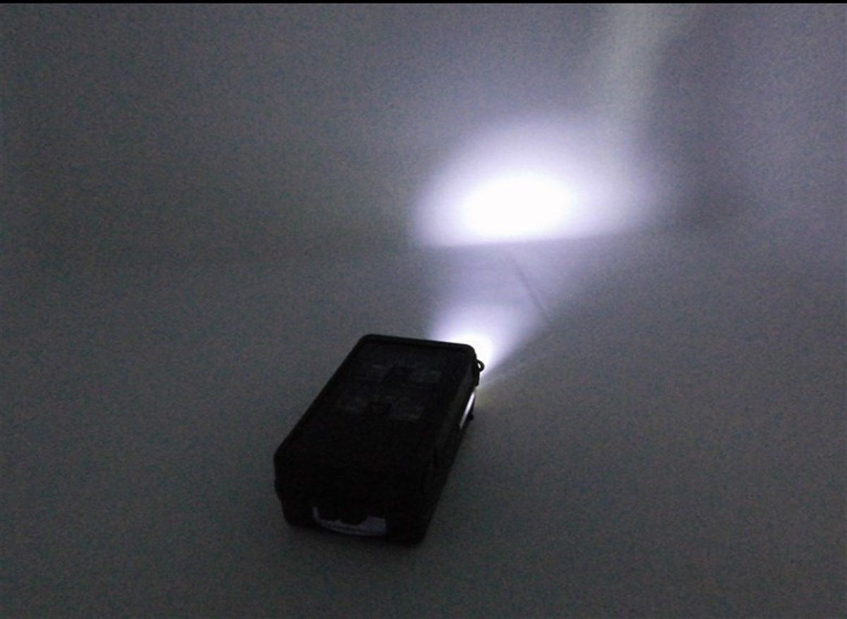 T10 - Işık Termometre Düdüğü ile On Bir Arada Çok Fonksiyonlu Pusula