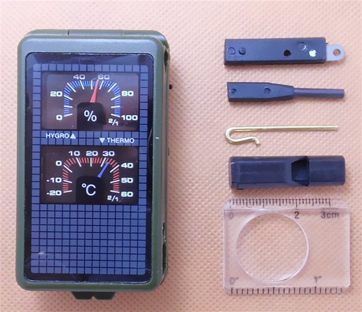 T10 - Işık Termometre Düdüğü ile On Bir Arada Çok Fonksiyonlu Pusula