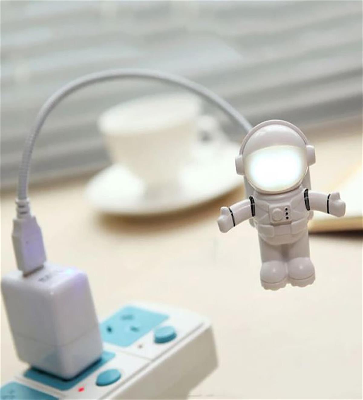 Tcherchi Astronot Led Usb Gece Lambası Klavye Işığı Kitap Okuma Işığı