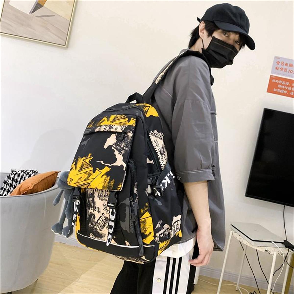 Tcherchi Büyük Kapasiteli Grafiti Desenli Okul Sırt Çantası