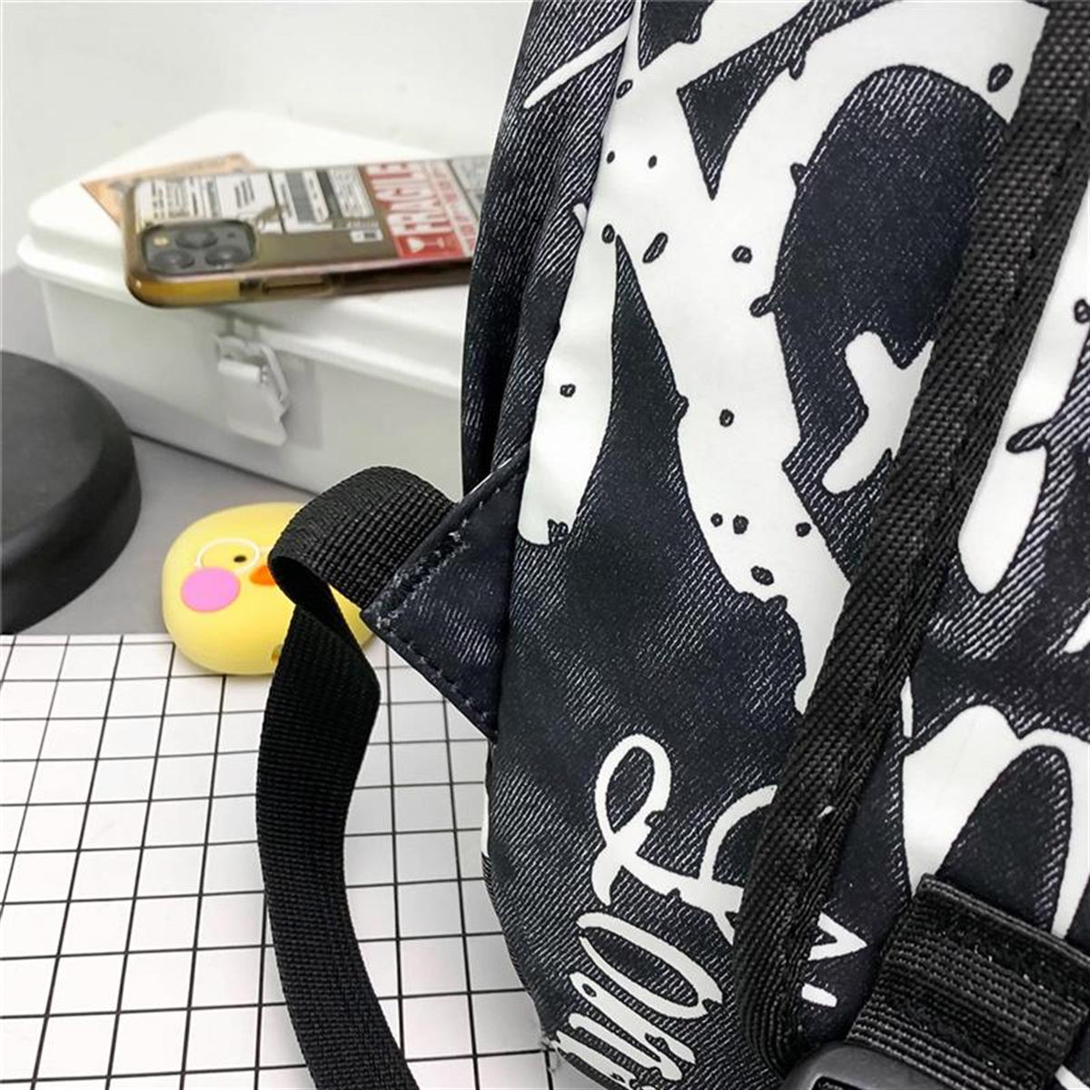 Tcherchi Büyük Kapasiteli Grafiti Desenli Okul Sırt Çantası