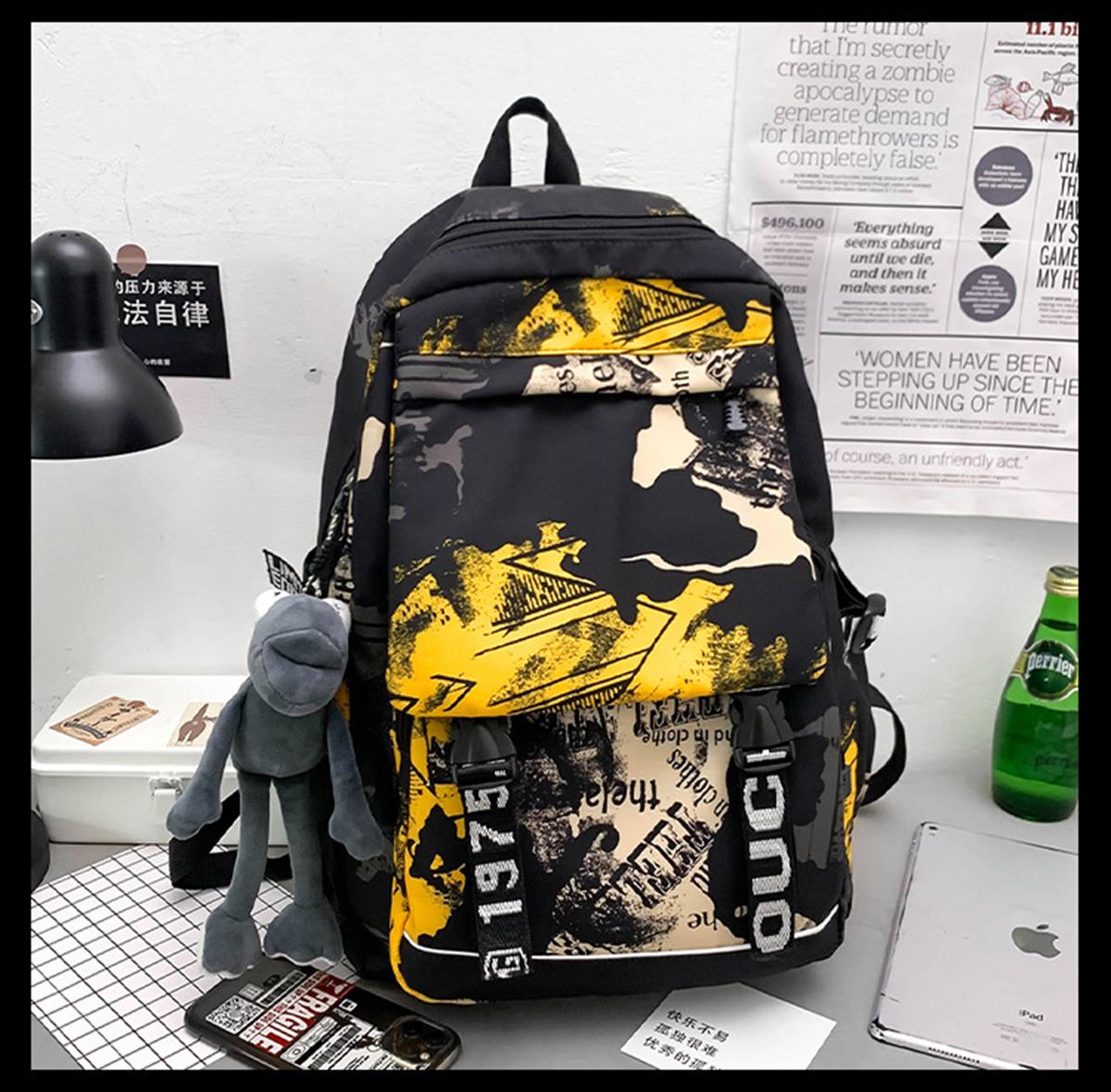 Tcherchi Büyük Kapasiteli Grafiti Desenli Okul Sırt Çantası