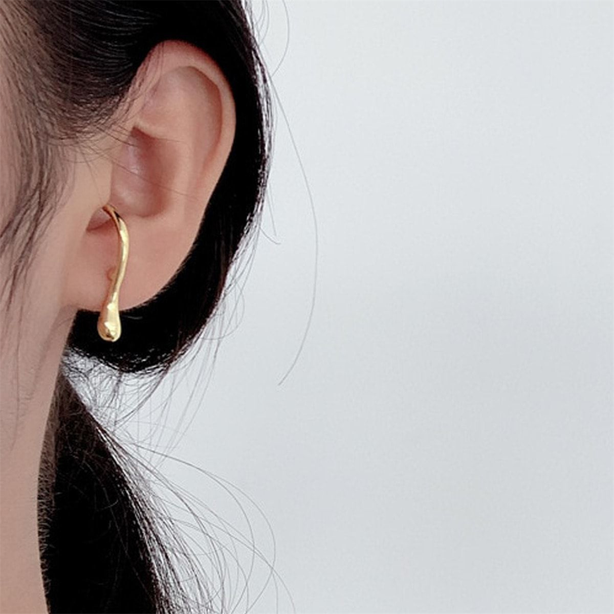 Tcherchi Damla Şeklinde İki Kulak Farklı