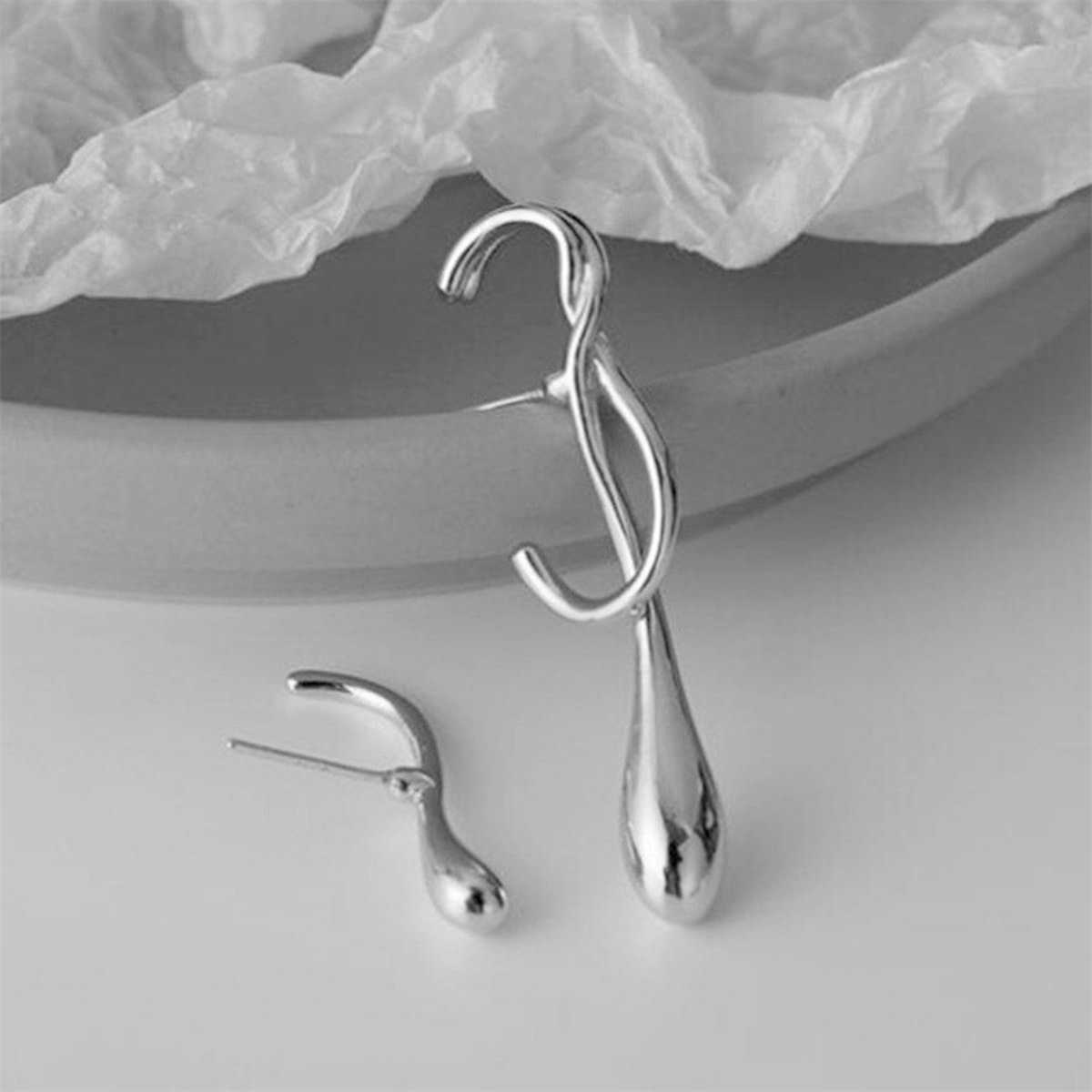 Tcherchi Damla Şeklinde İki Kulak Farklı