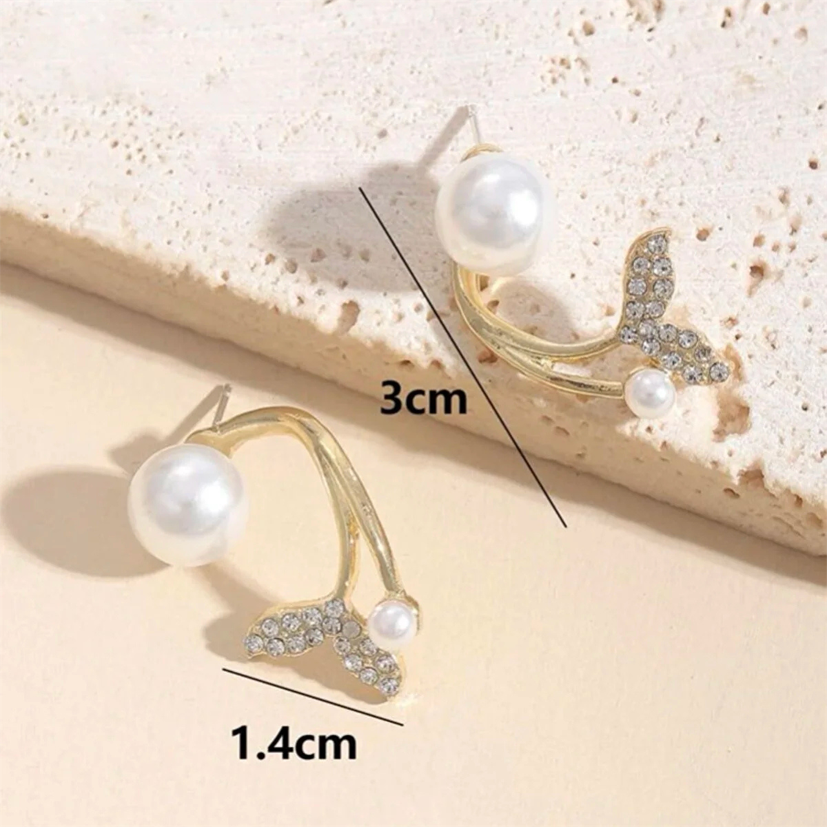 Tcherchi Inci Detaylı Balık Küpe