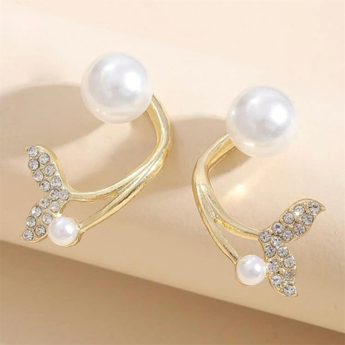 Tcherchi Inci Detaylı Balık Küpe