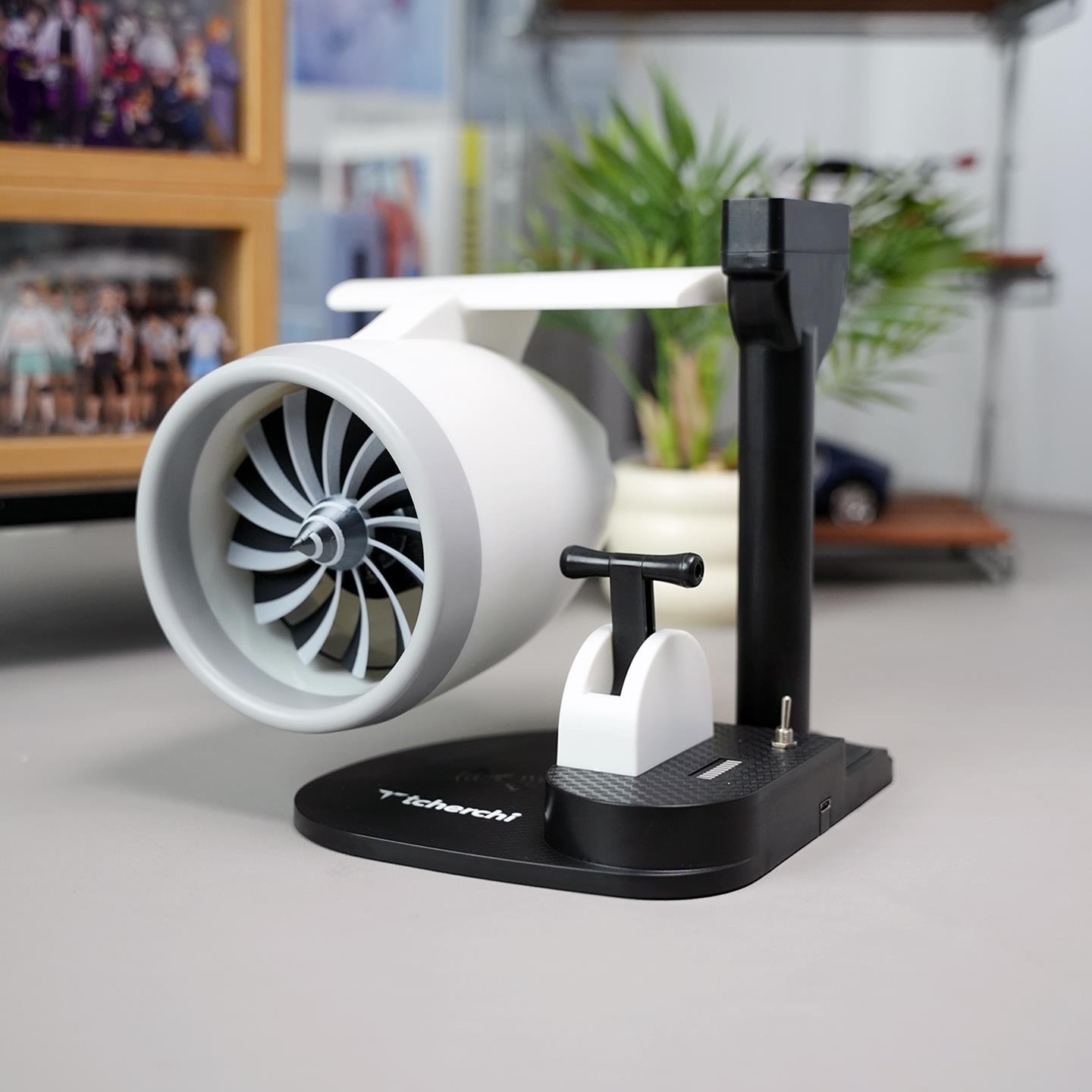 Tcherchi Yeni Masaüstü JetFan – Kablosuz Şarj, Serinletici Fan ve Nemlendirici Bir Arada