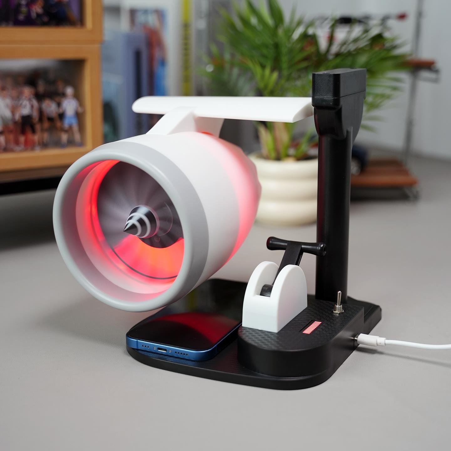 Tcherchi Yeni Masaüstü JetFan – Kablosuz Şarj, Serinletici Fan ve Nemlendirici Bir Arada