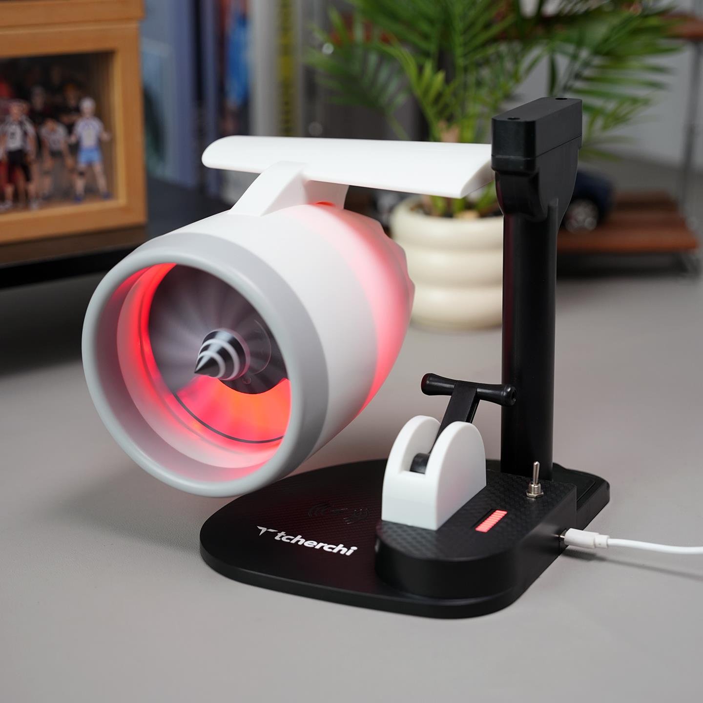 Tcherchi Yeni Masaüstü JetFan – Kablosuz Şarj, Serinletici Fan ve Nemlendirici Bir Arada