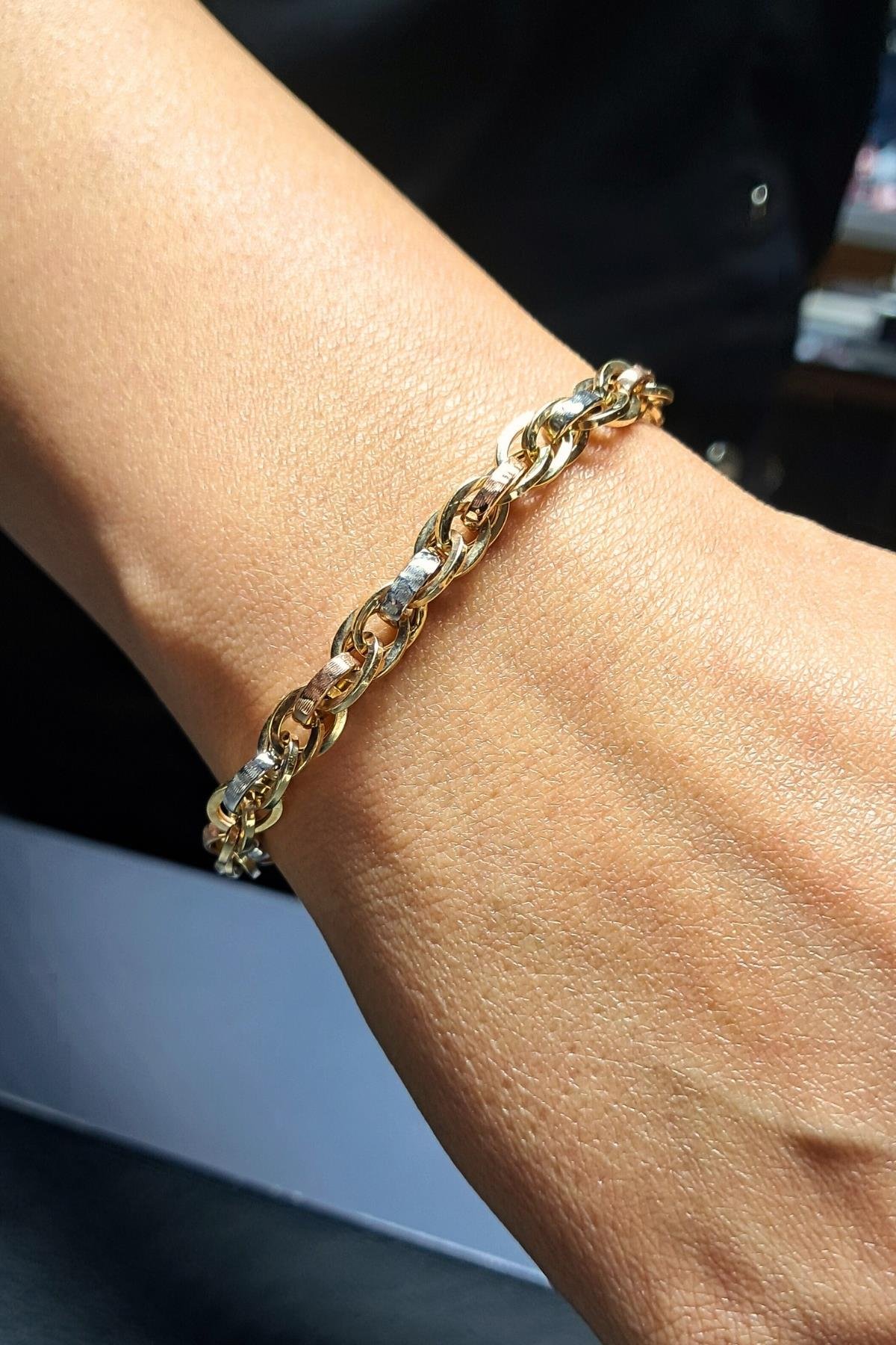 Kalemli Üç Renk Hallow Bileklik 14 Ayar