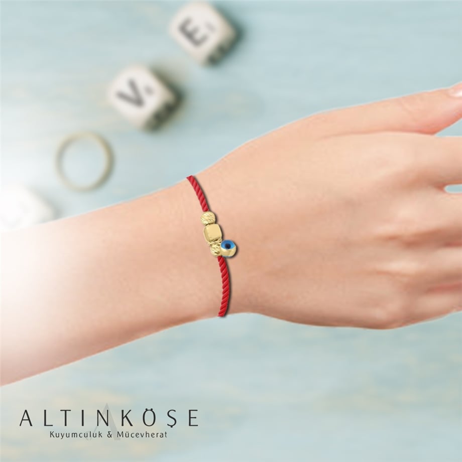 KIRMIZI İPLİ KÜP DORİKALI GÖZ BONCUKLU 14 AYAR ALTIN