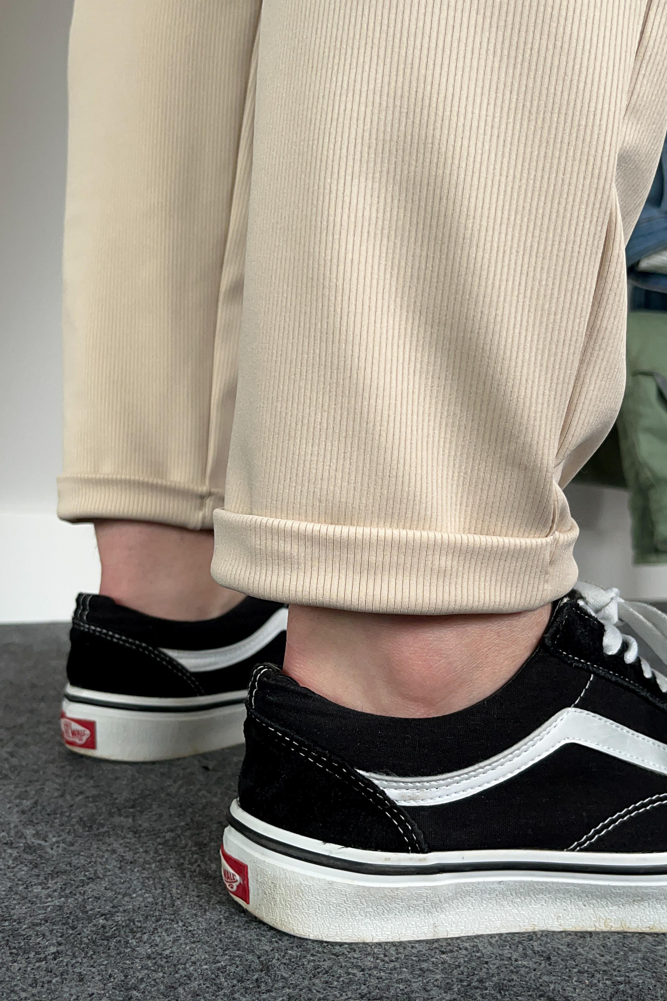 PANTOLON Krem Duble Paça Örme Kumaş Likralı Jogger | VİP LOKAL1282-KremKrem Duble Paça Örme Kumaş Likralı Jogger