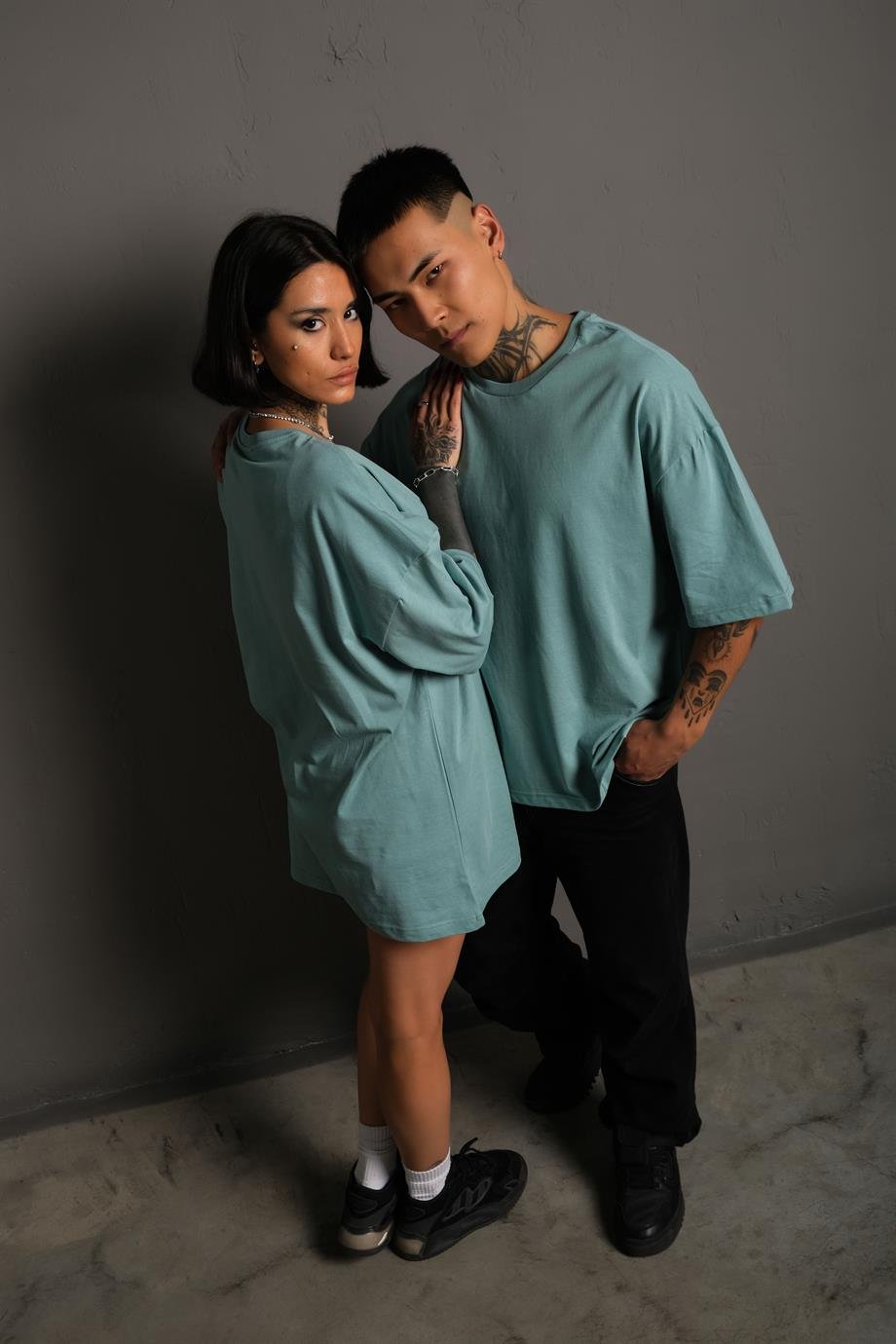 T-SHİRTMint Mavi Oversize Basic Tshirt | VİP LOKAL1070-MintMint Mavi Oversize Basic Tshirt