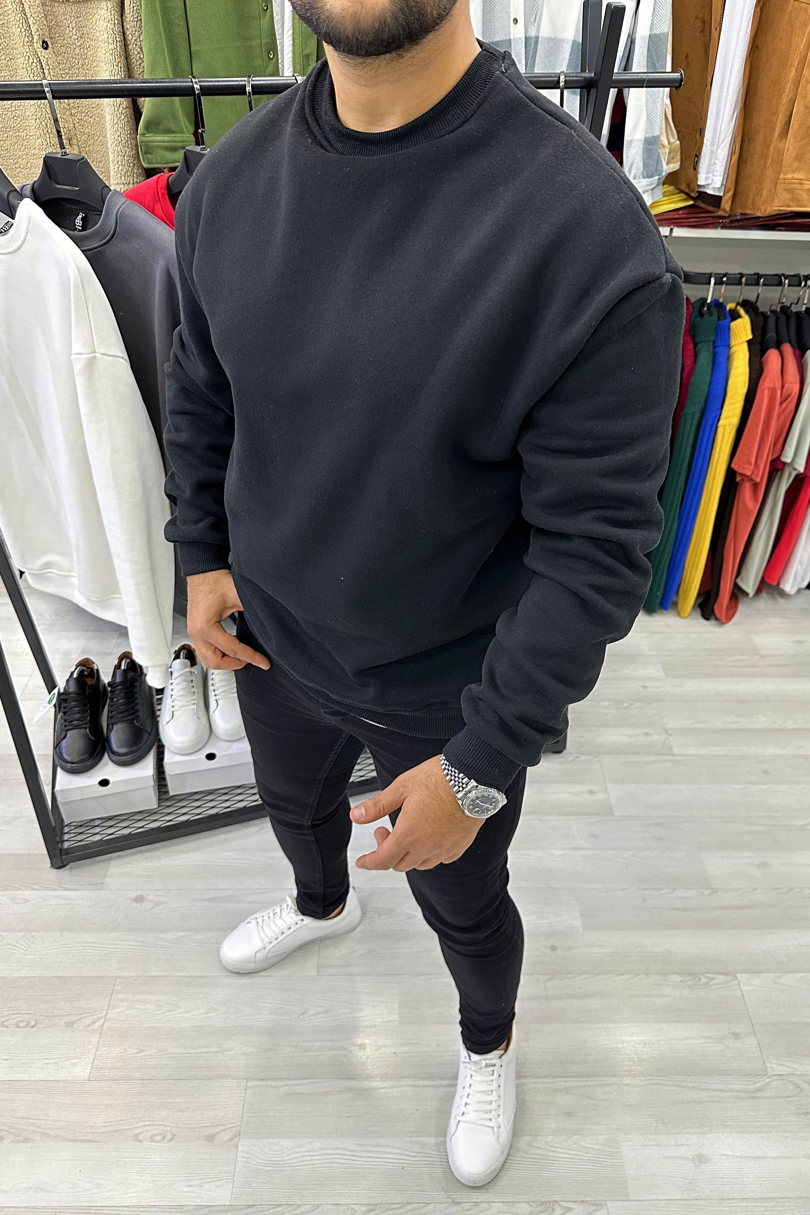 SWEATSHİRTSiyah Oversize Basic Sweat | VİP LOKAL1142-SiyahSiyah Oversize Basic Sweat
