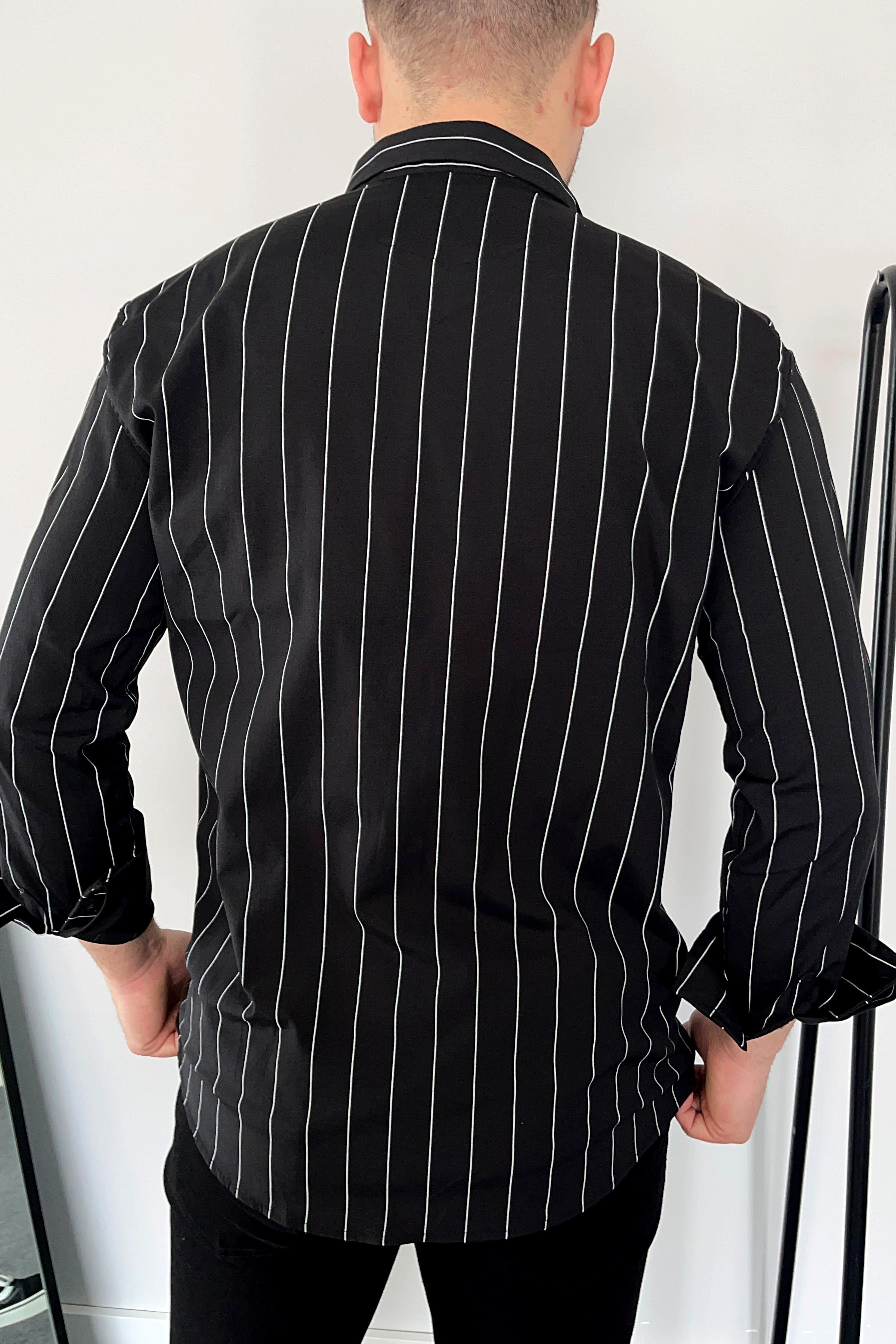 GÖMLEKSiyah Slim Fit Çizgili Poplin Gömlek | VİP LOKAL1287-SiyahSiyah Slim Fit Çizgili Poplin Gömlek