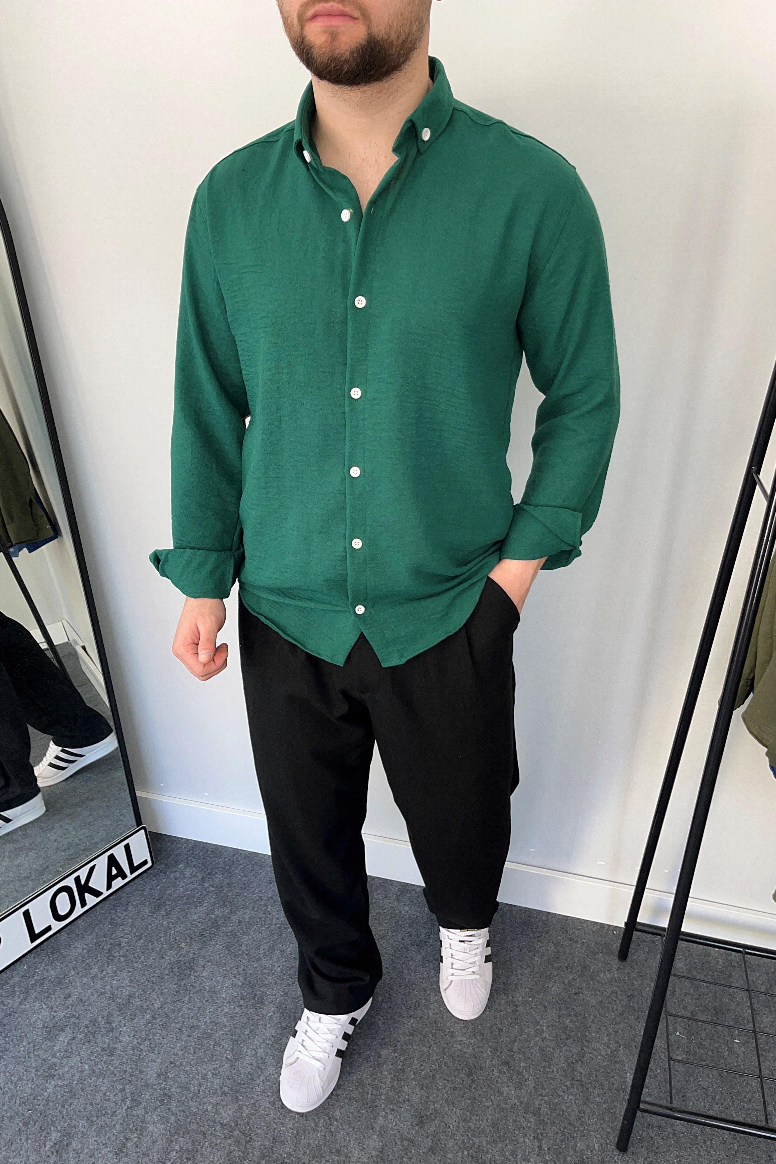 GÖMLEKZümrüt Yeşil Slim Fit Dar Kesim Düğmeli Yaka Dokulu Keten Gömlek | VİP LOKAL1317-ZümrütZümrüt Yeşil Slim Fit Dar Kesim Düğmeli Yaka Dokulu Keten Gömlek