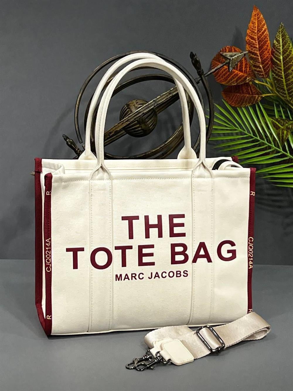 MARC JACOBS JACQUARD MEDİUM CANVAS KIRMIZI YAZILI