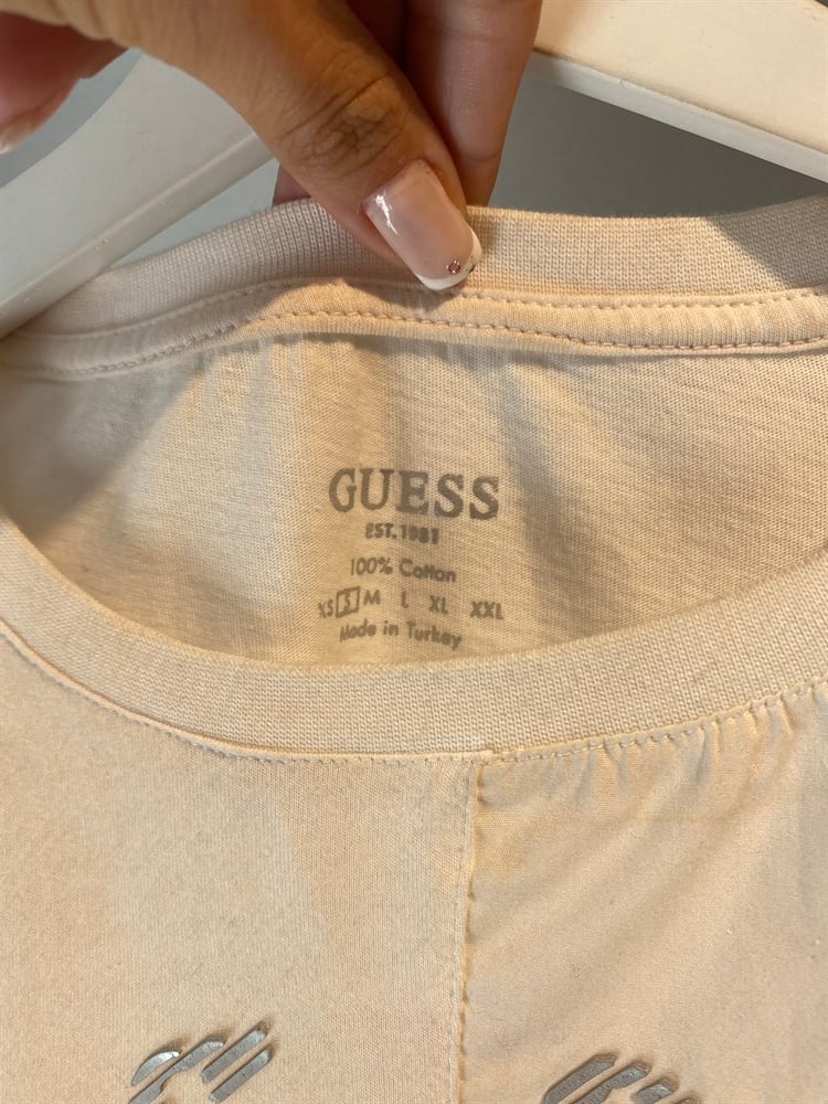 ORJİNAL MARKA BAĞLAMALI BEJ TSHİRT 