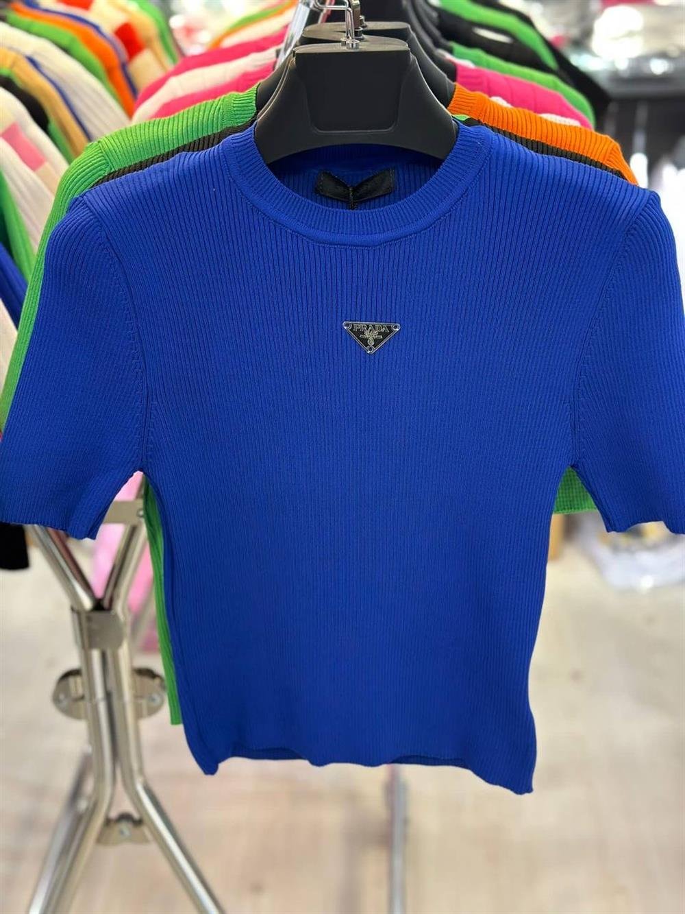 PRADA SAKS MAVİSİ TRİKO TSHİRT 