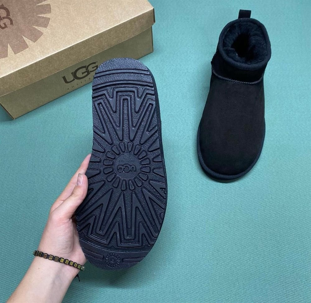 SİYAH KISA UGG