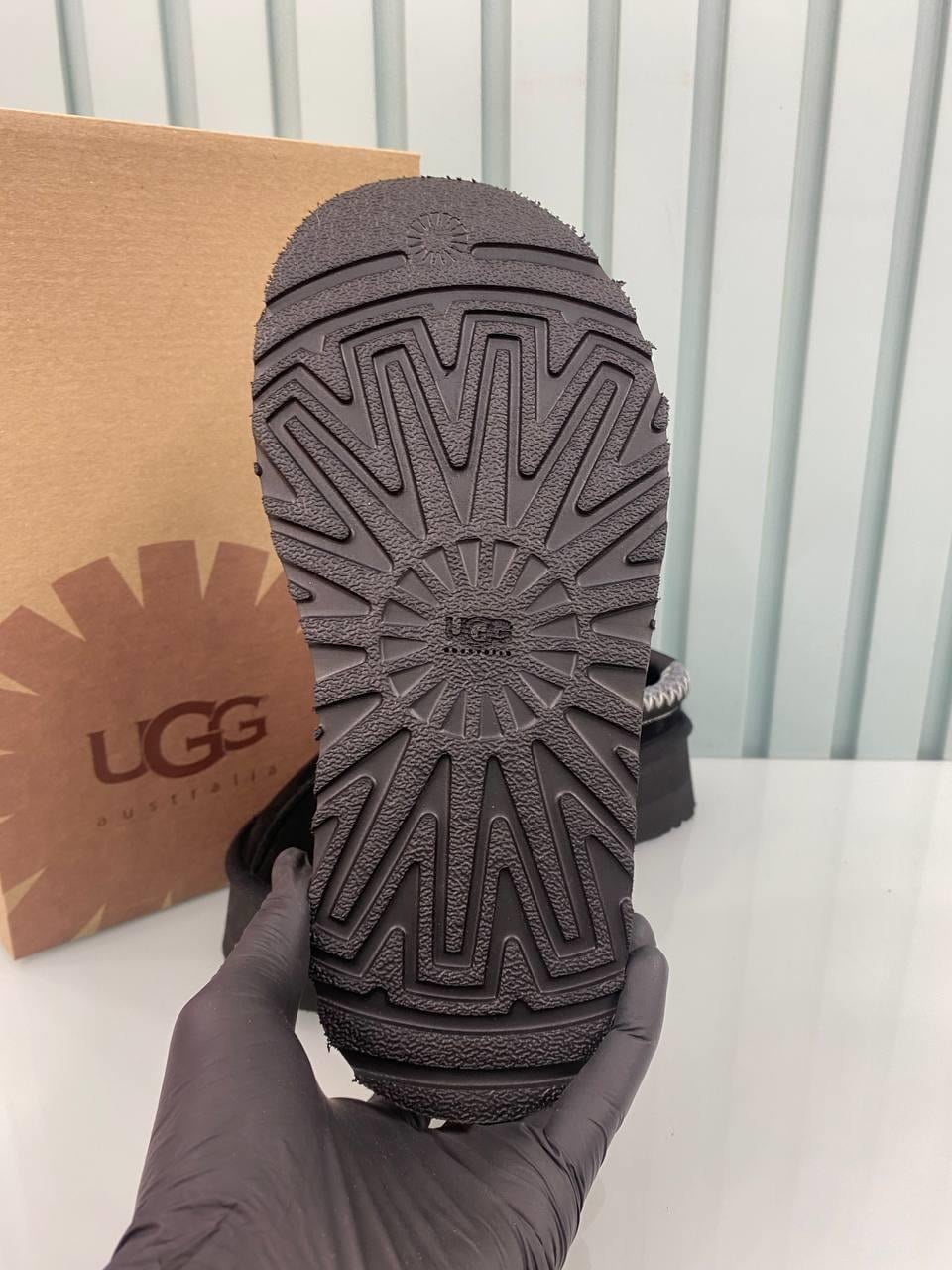 UGG TAZZ SİYAH 