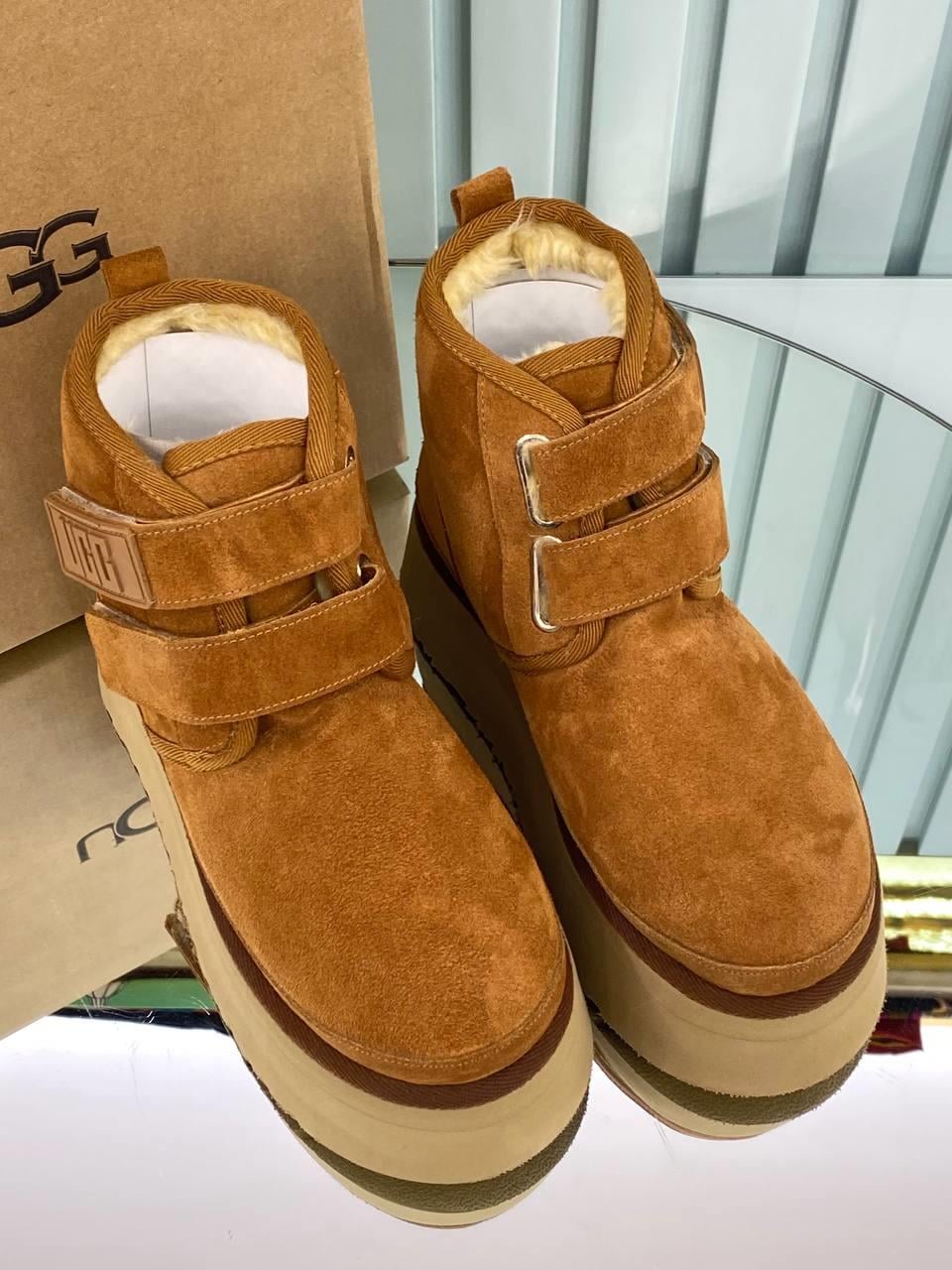 UGG W NEUMEL PLATFORM TABA BOT