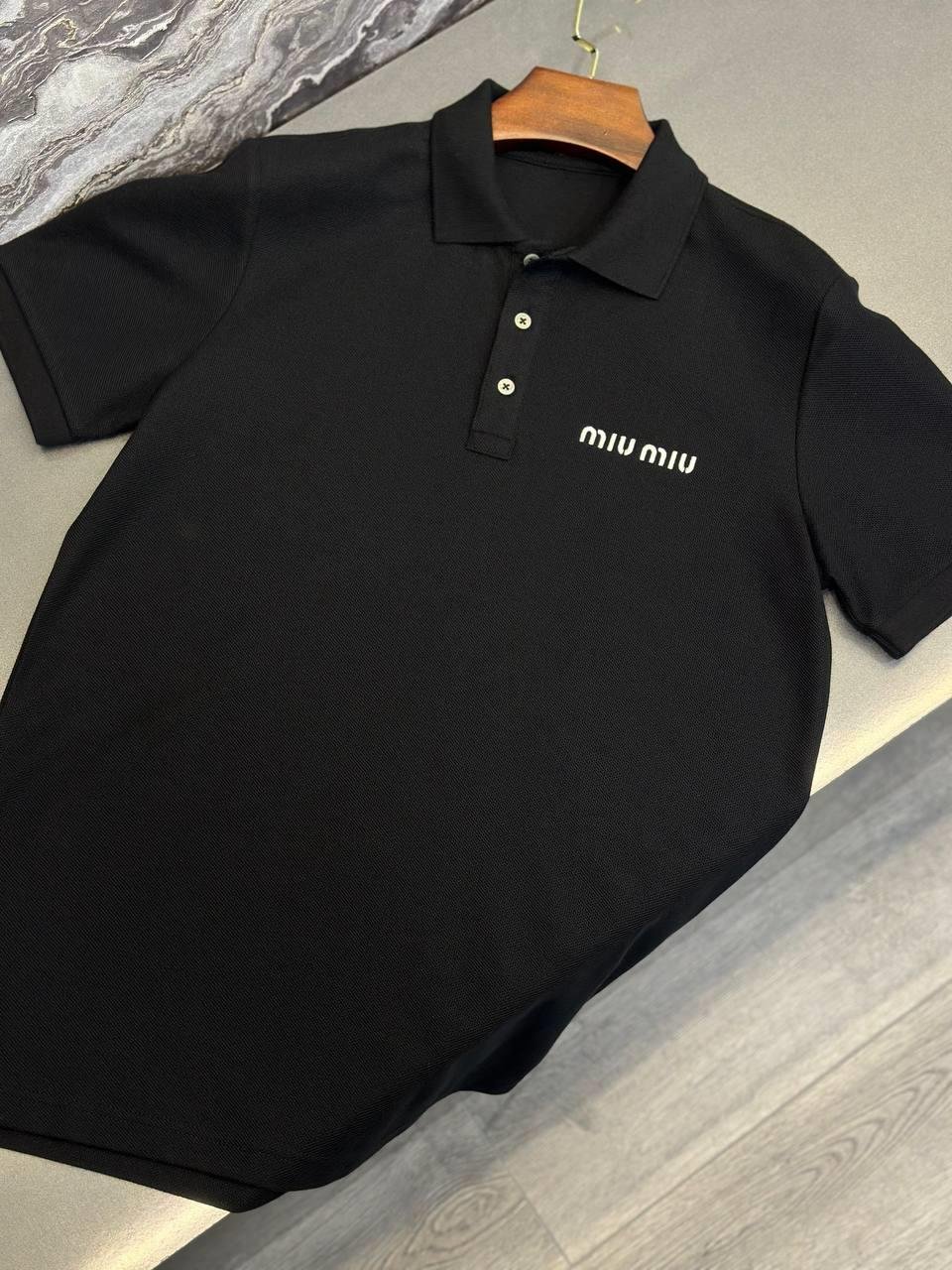 YENİ SEZON MİU MİU POLO YAKA SİYAH TSHİRT