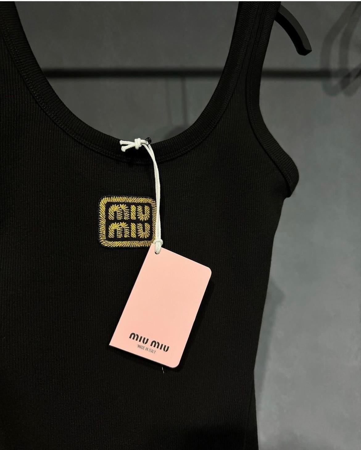YENİ SEZON MİU SİYAH TANK TOP