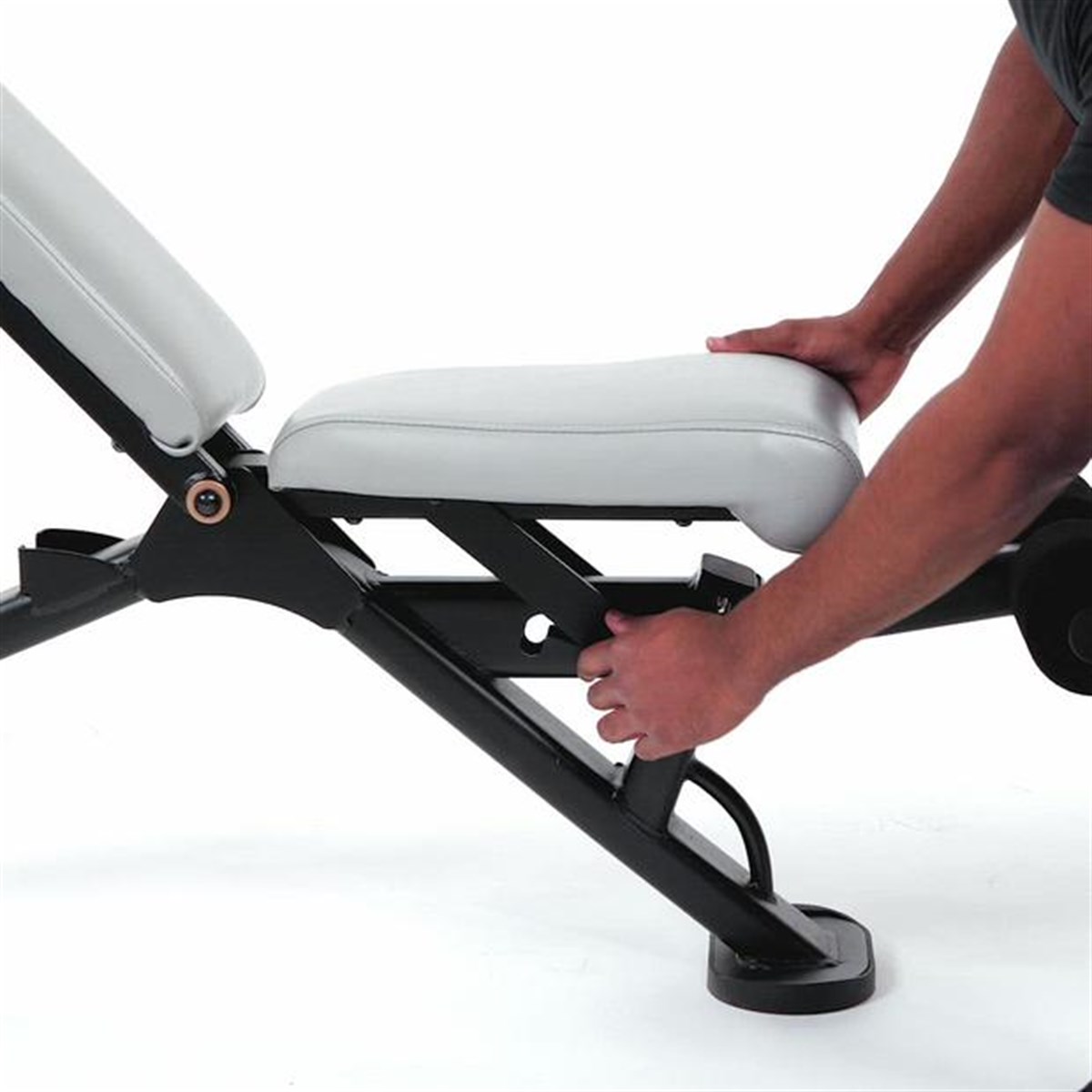 MULTI ADJUSTABLE BENCH UB200