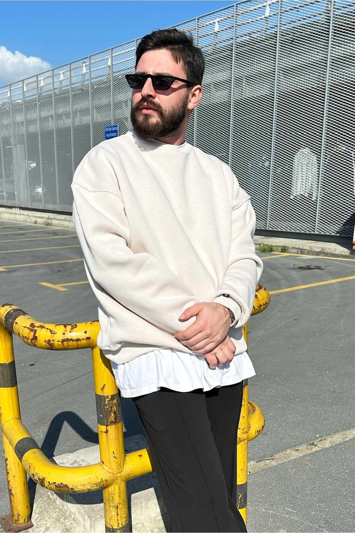Bej Basic Sweatshirt