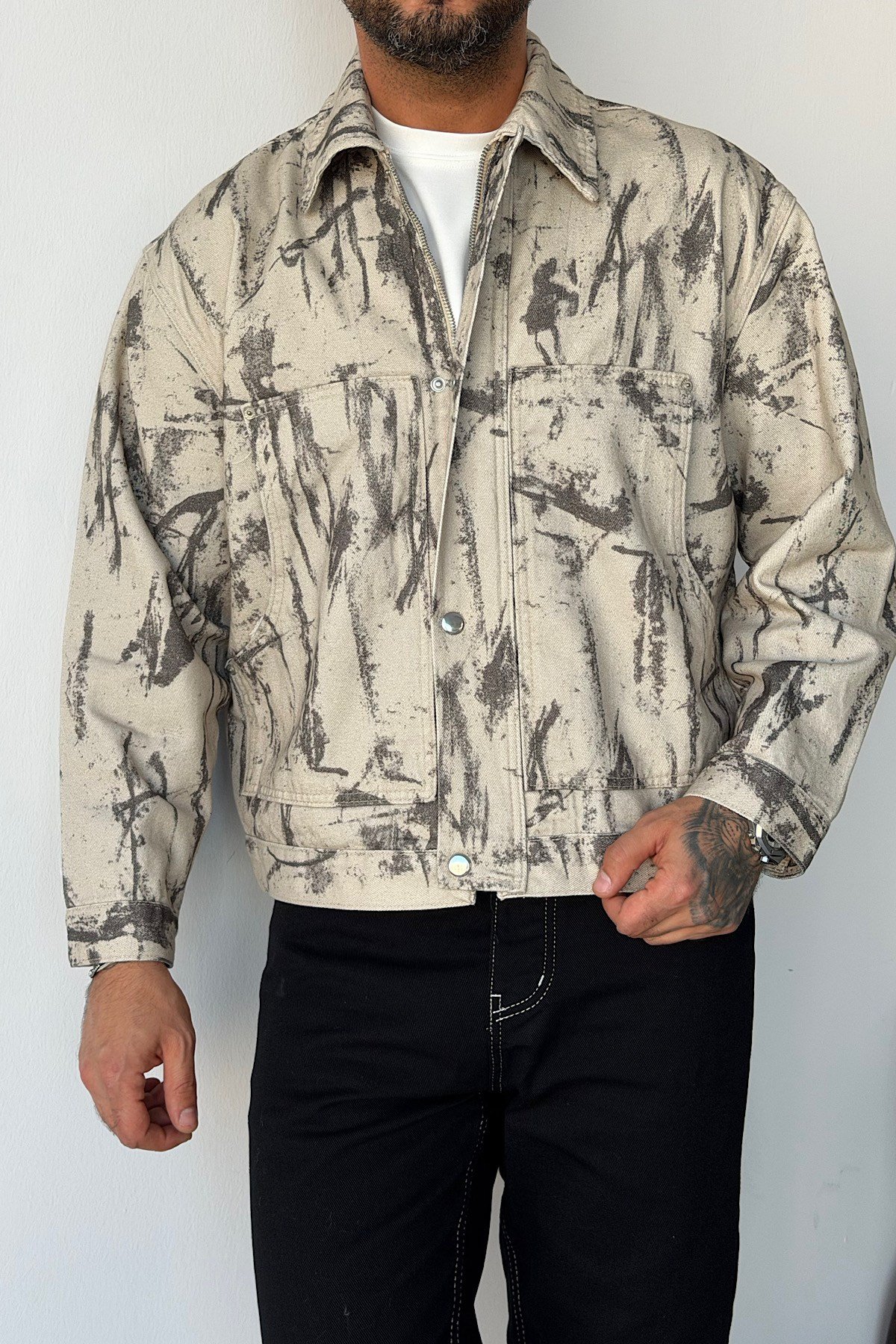 Bej Eskitme Desenli Çift Cepli Denim Ceket