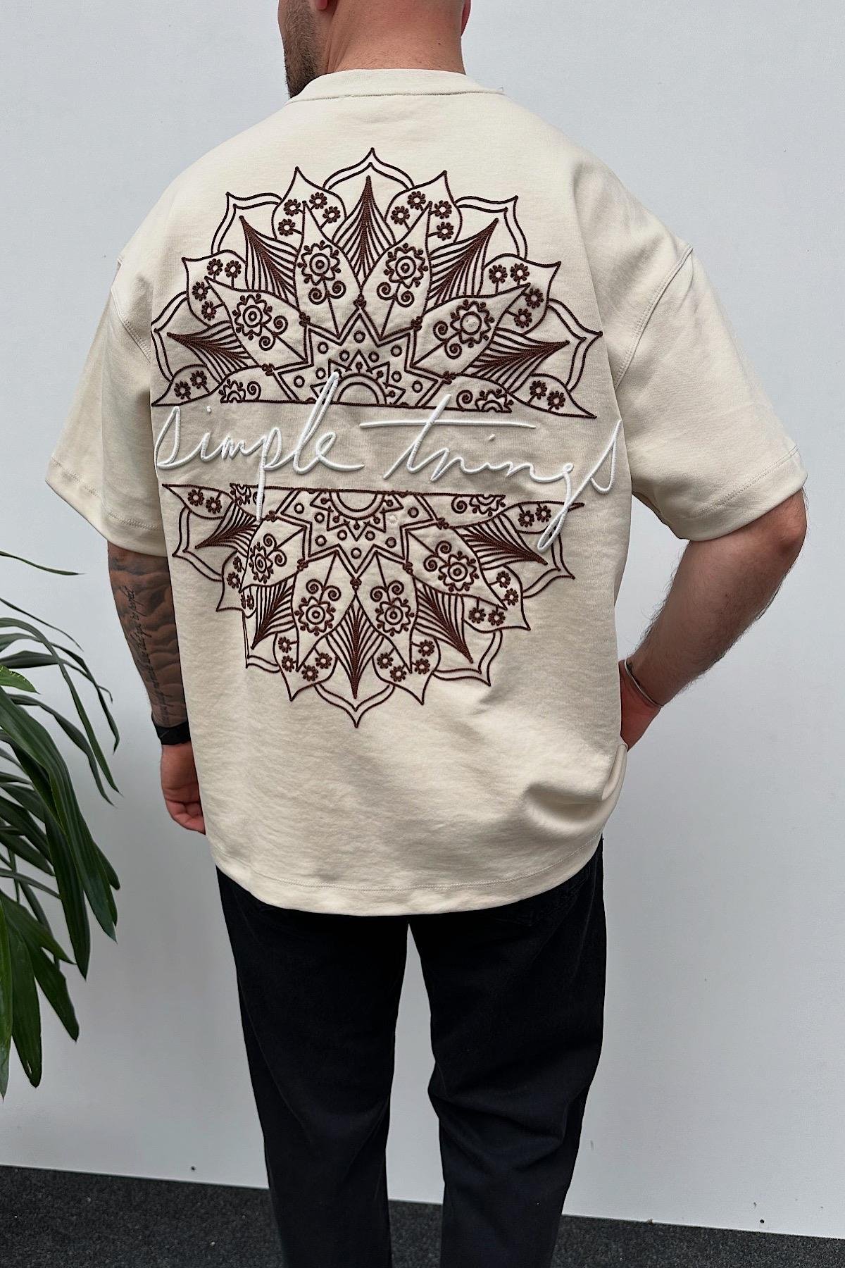 Bej Nakış Detaylı Baskılı T-Shirt
