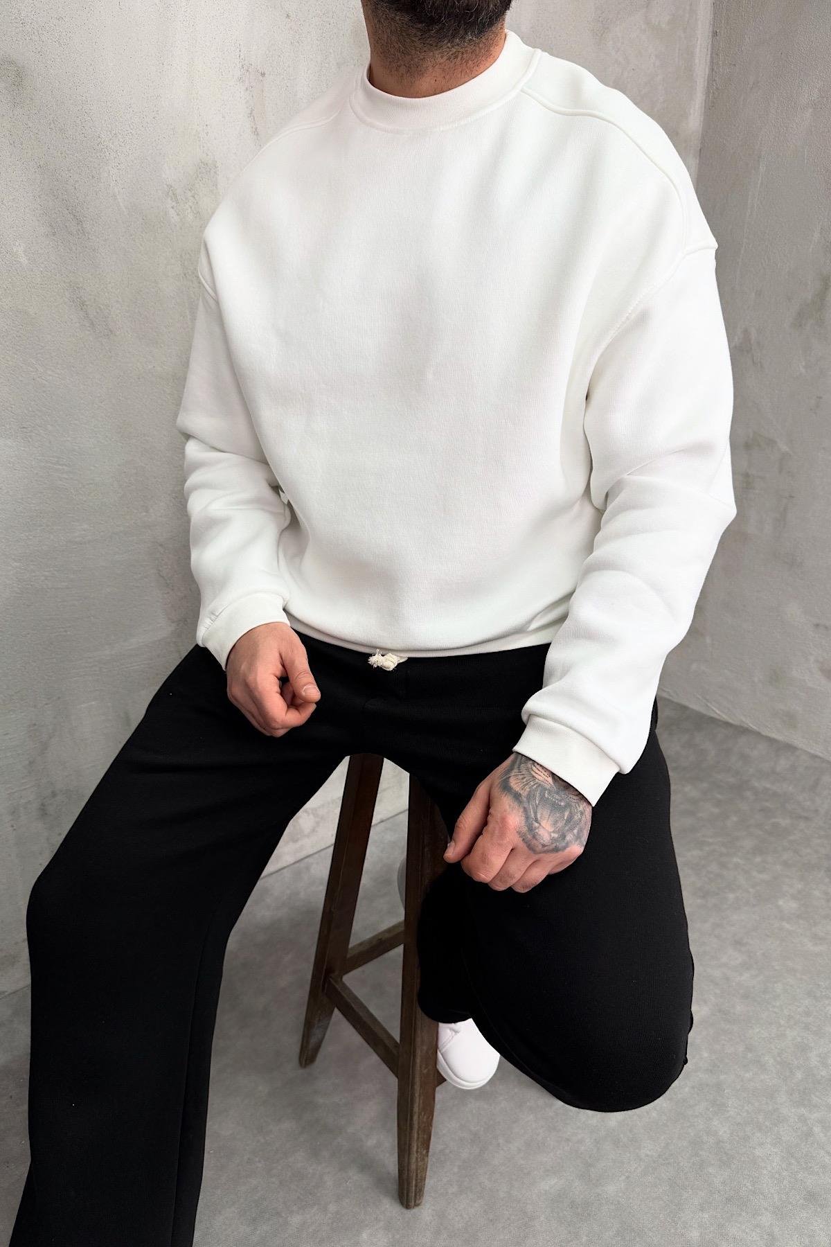 Beyaz Basic Sweatshirt