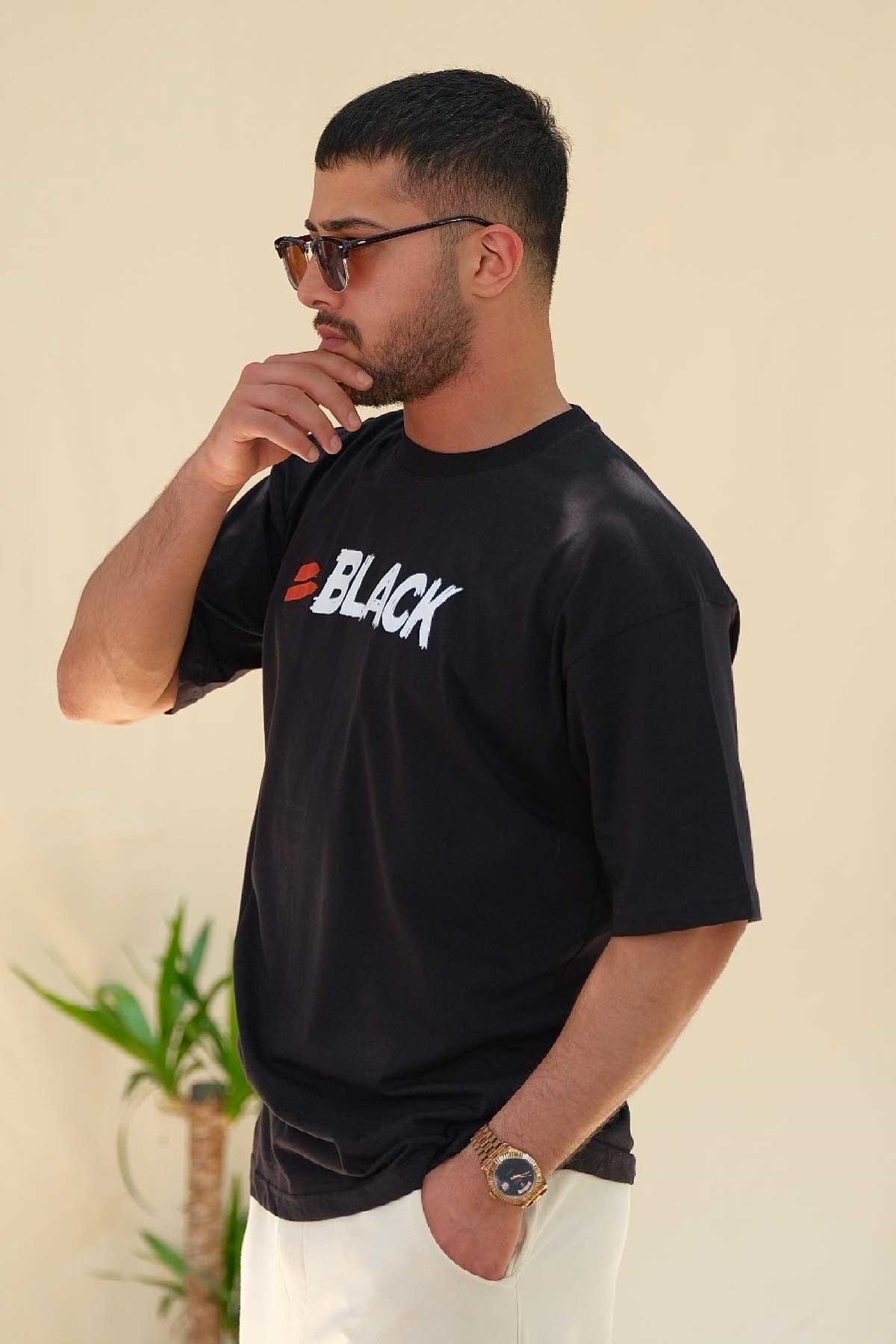 Hafif Oversize Siyah Tişört