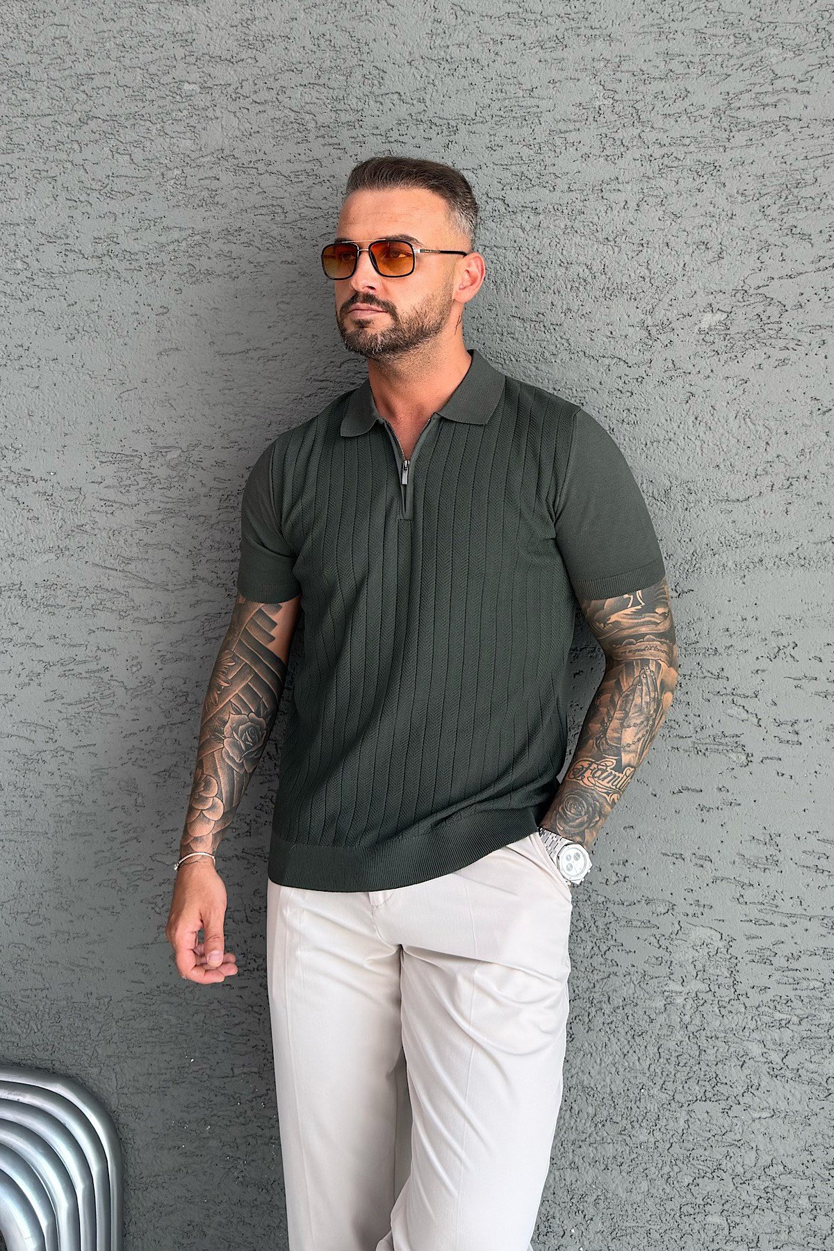 Haki Fermuarlı Çizgili Polo Yaka T-Shirt