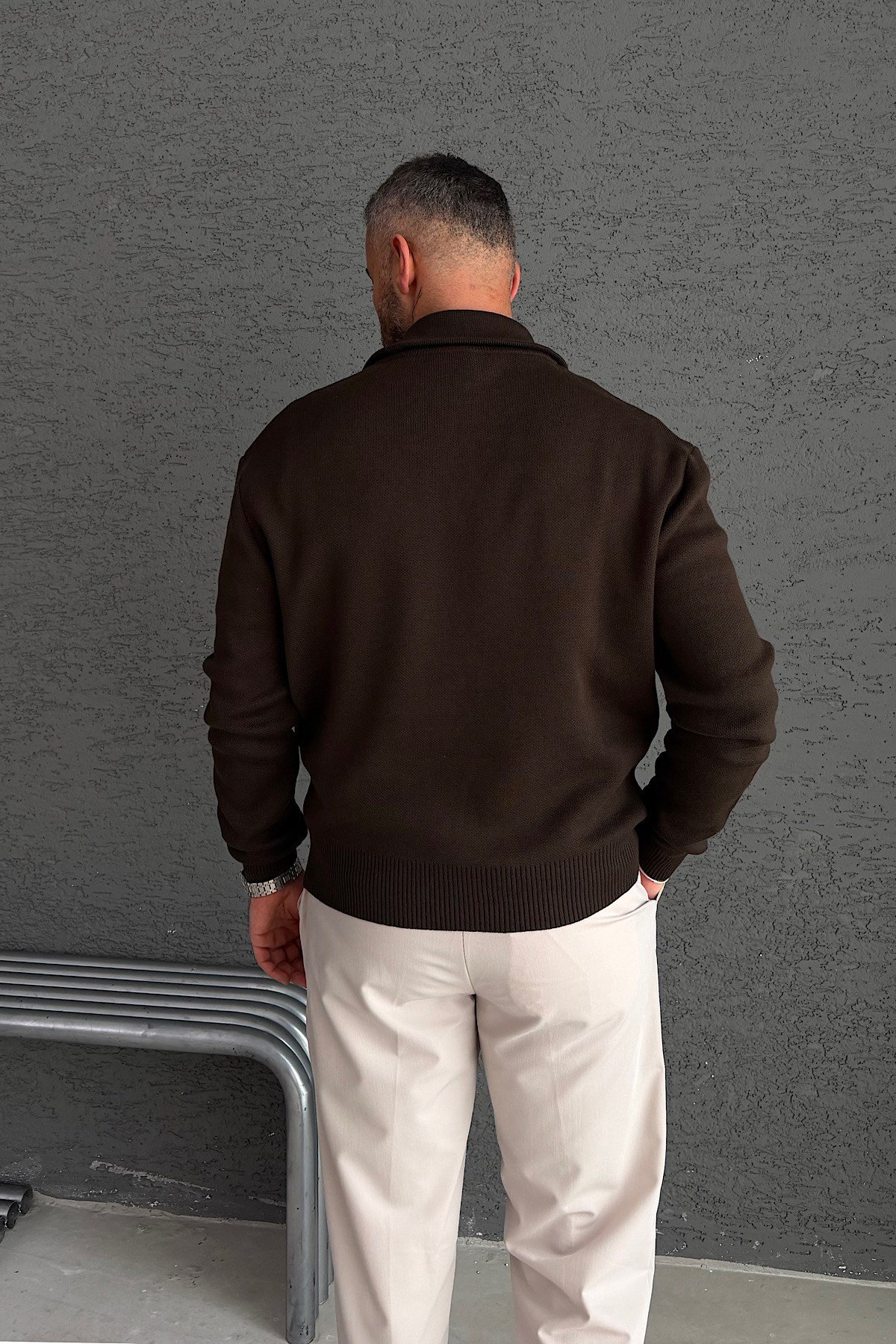 Kahverengi Yarım Fermuarlı Basic Sweatshirt