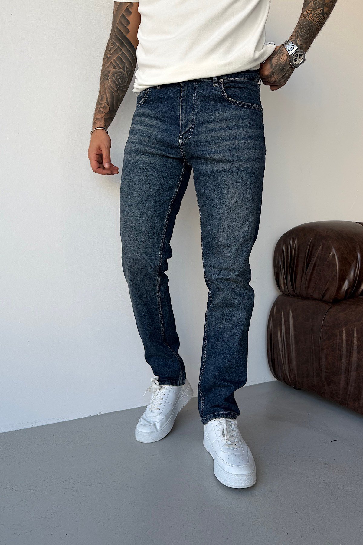Koyu Lacivert Yıkamalı Regular Fit Jean