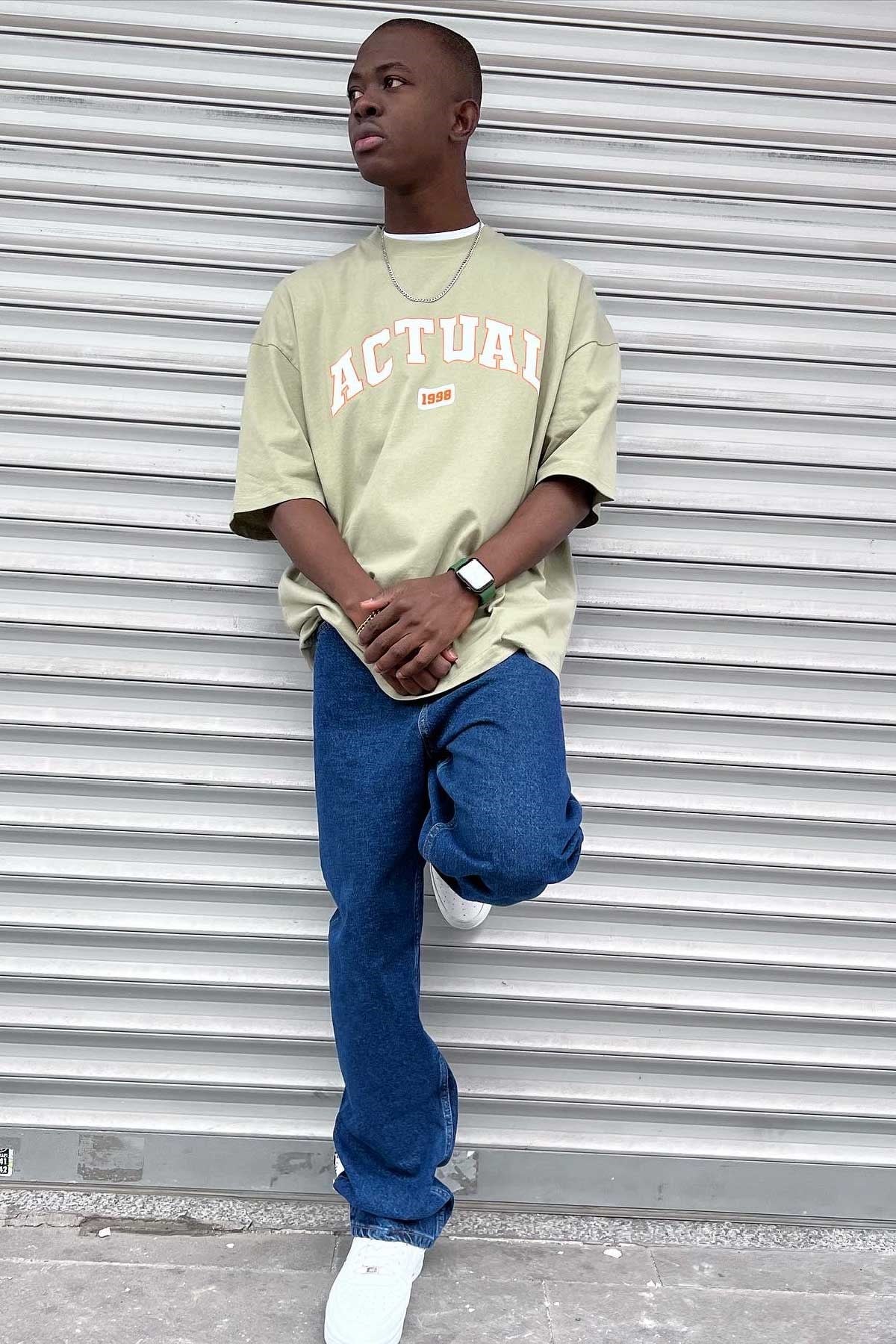 Oversize Actul T-Shirt