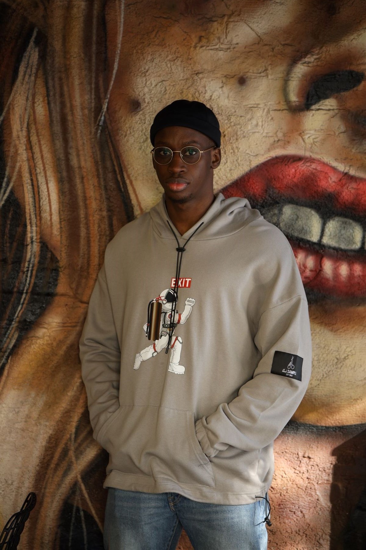 OVERSIZE ASTRONOT KAPÜŞONLU SWEATSHIRT KAHVE