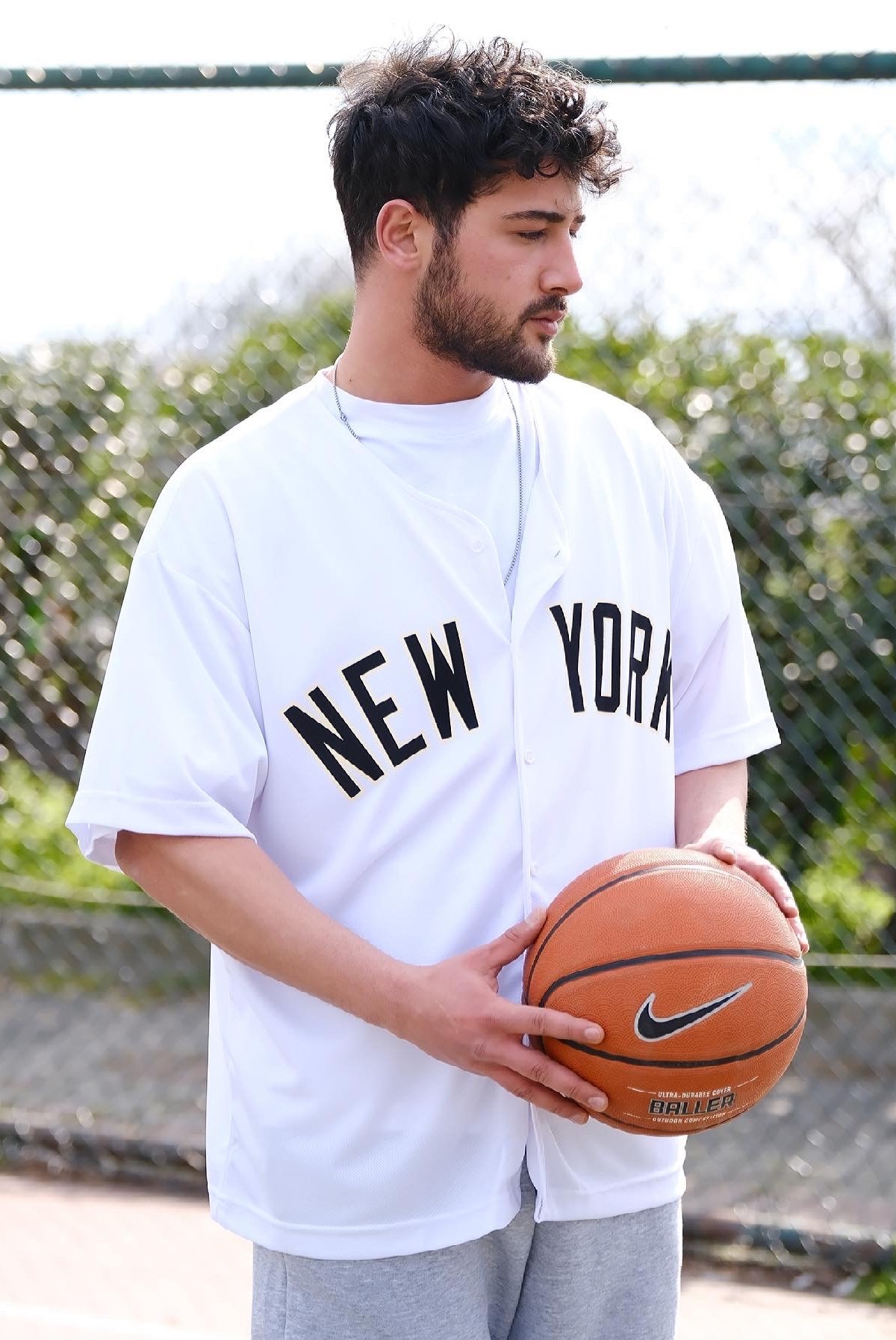 Oversize Beyaz Ny Forma 