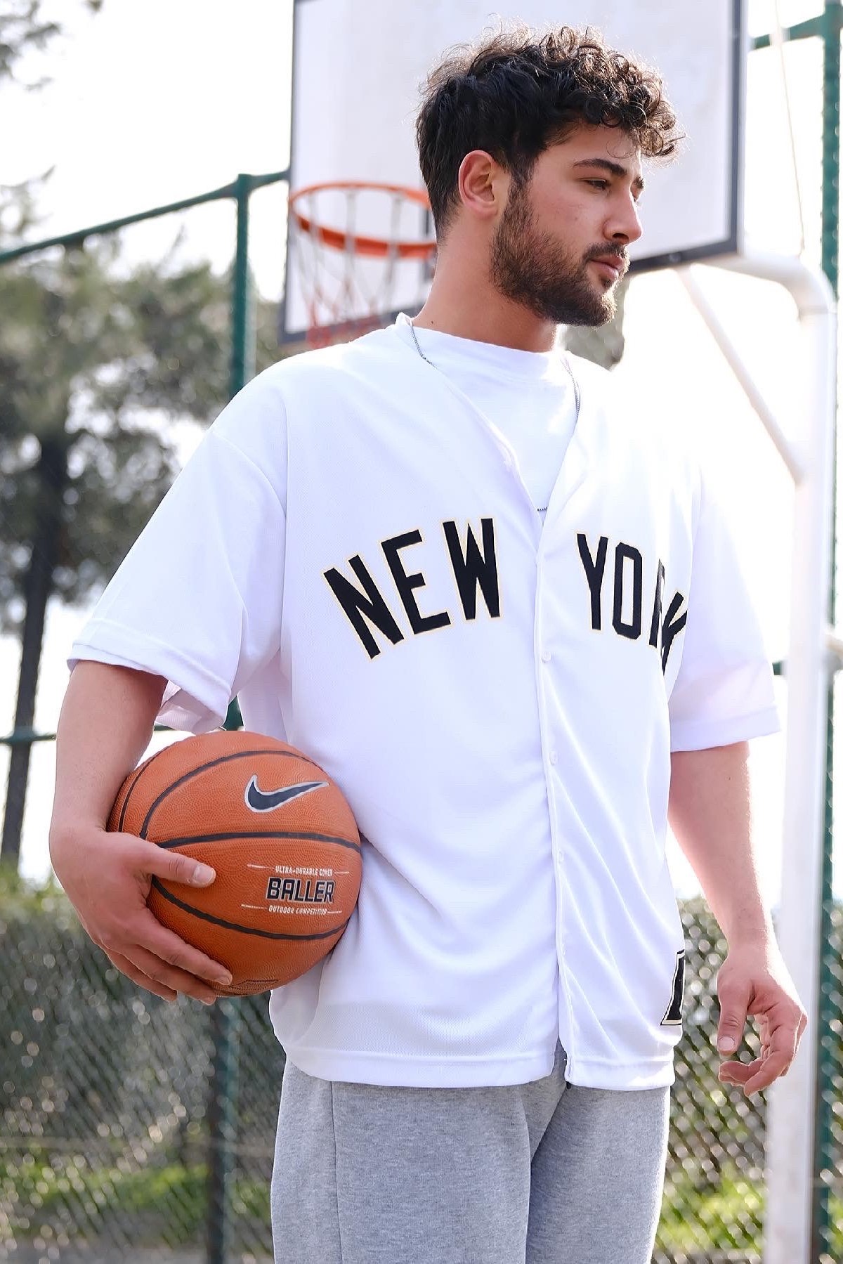 Oversize Beyaz Ny Forma 