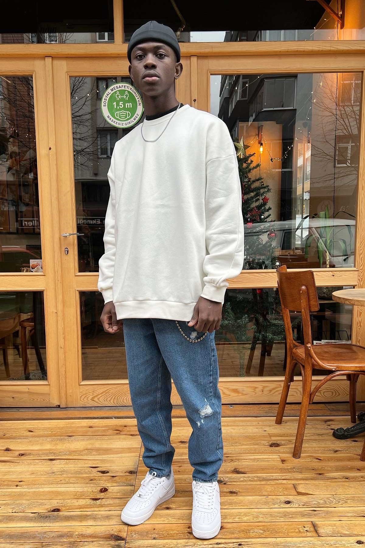 Oversize Beyaz Sweatshirt